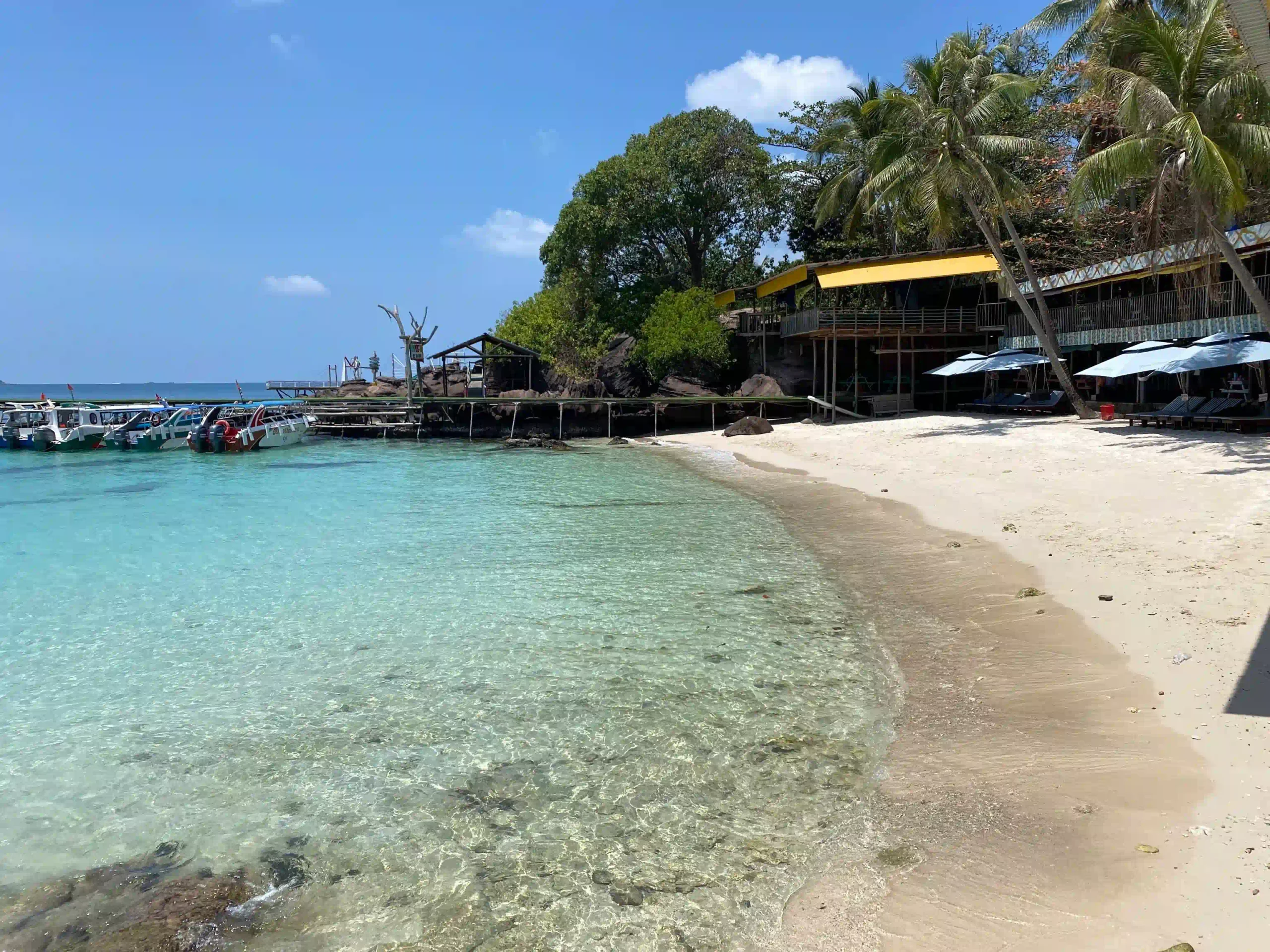 VIP Phu Quoc snorkeling tour review by an expat (4-Islands) 17 Hon Gam Ghi The Snorkeling Stop 4 scaled Vietadvisor