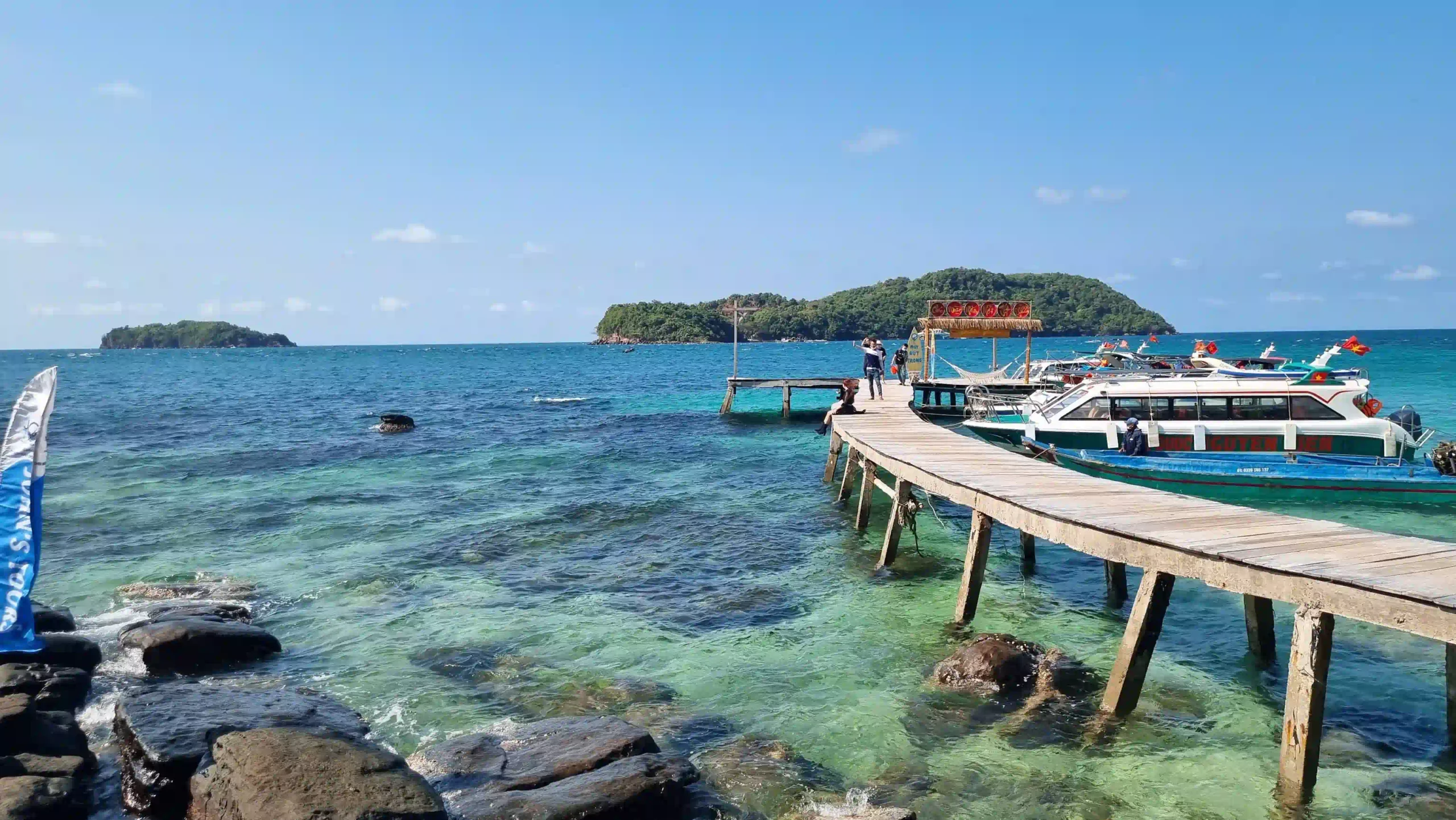 VIP Phu Quoc snorkeling tour review by an expat (4-Islands) 9 Hon May Rut The Beach Stop 2 scaled Vietadvisor