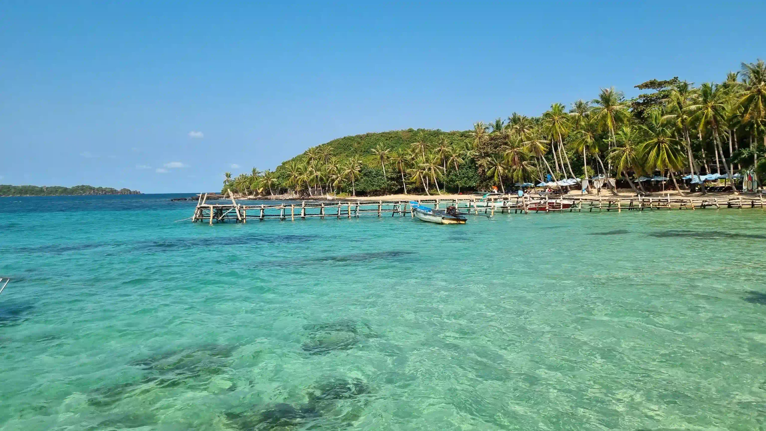 VIP Phu Quoc snorkeling tour review by an expat (4-Islands) 8 Hon May Rut The Beach Stop 3 scaled Vietadvisor