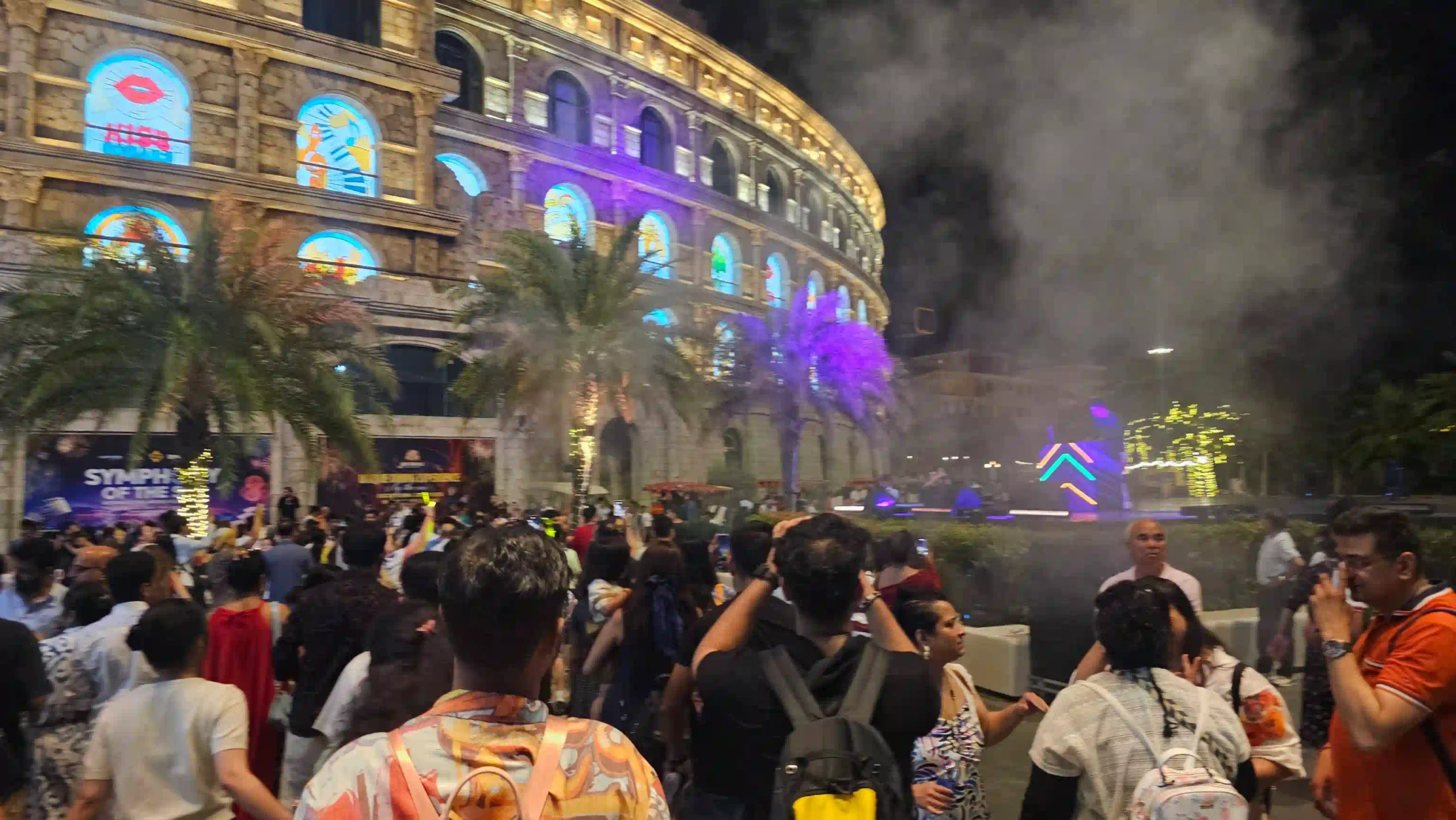 Phu Quoc nightlife: What to do after dark (expat's guide 2026) 33 Kiss of the Sea 3 scaled Vietadvisor