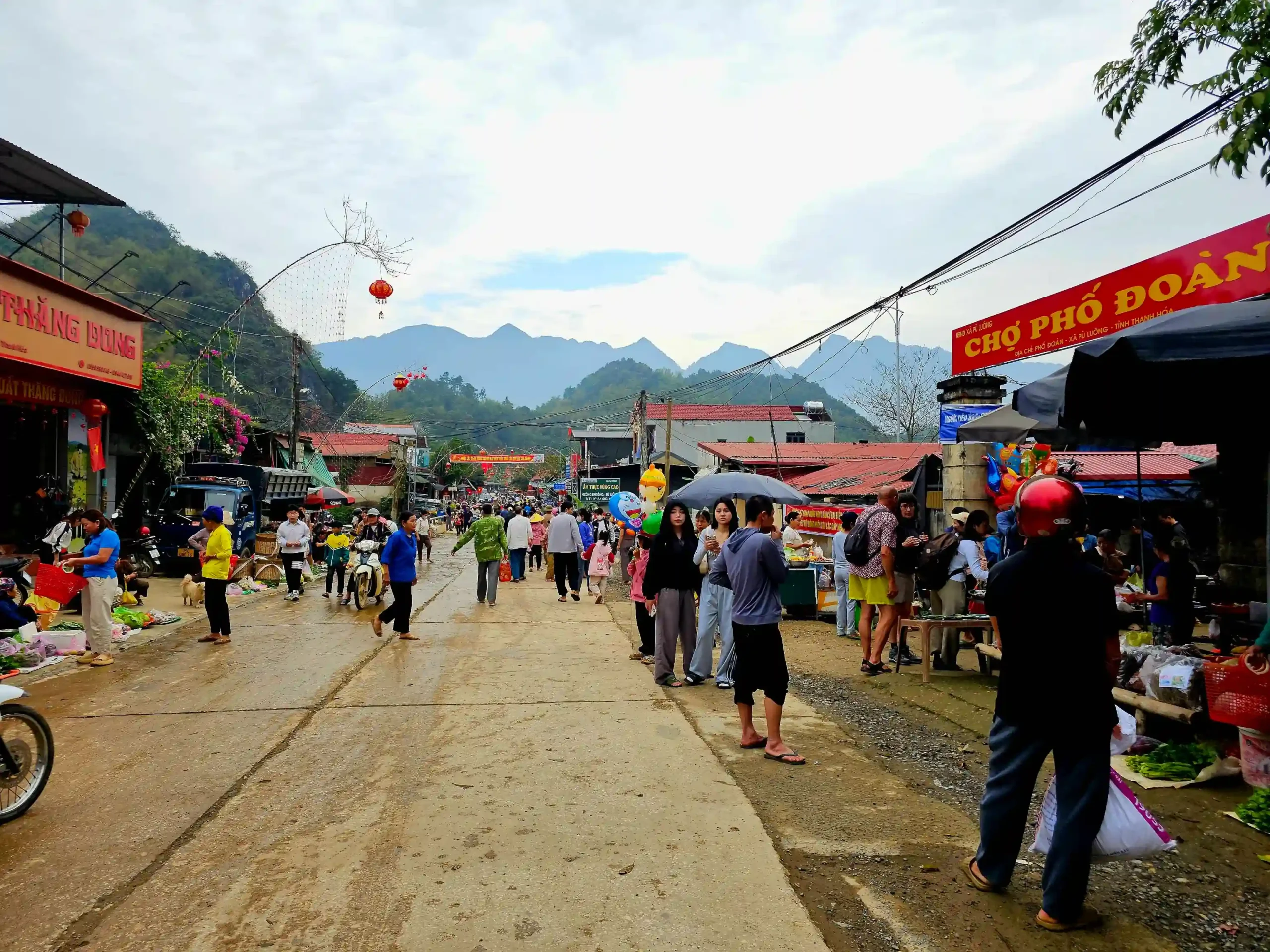 My first trip to Pu Luong: Things to do & local costs (2026) 37 Pho Doan Market 3 scaled Vietadvisor