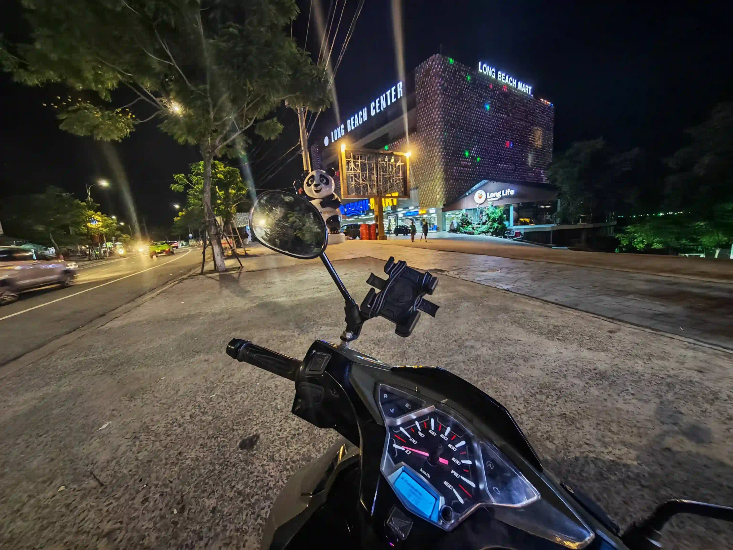 Phu Quoc nightlife: What to do after dark (expat's guide 2026) 2 Phu Quoc nightlife