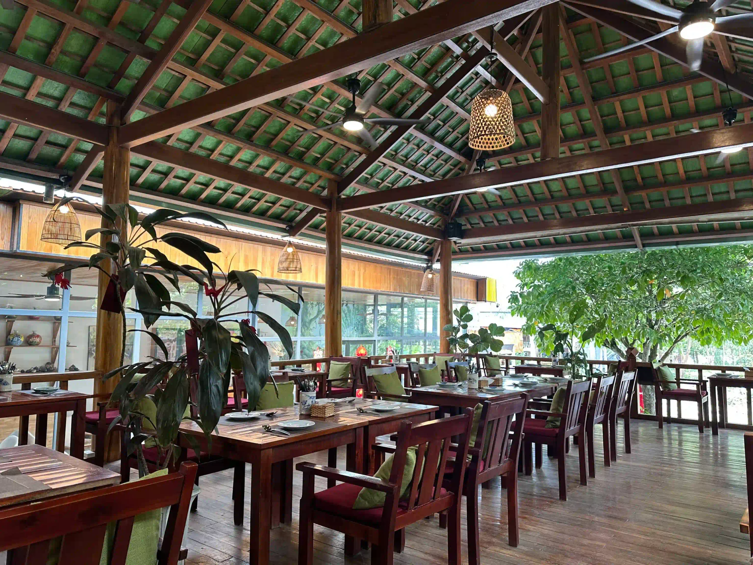5 best places to eat in Phu Quoc I always return to in 2026 17 Tree House Ong Lang 2 scaled Vietadvisor