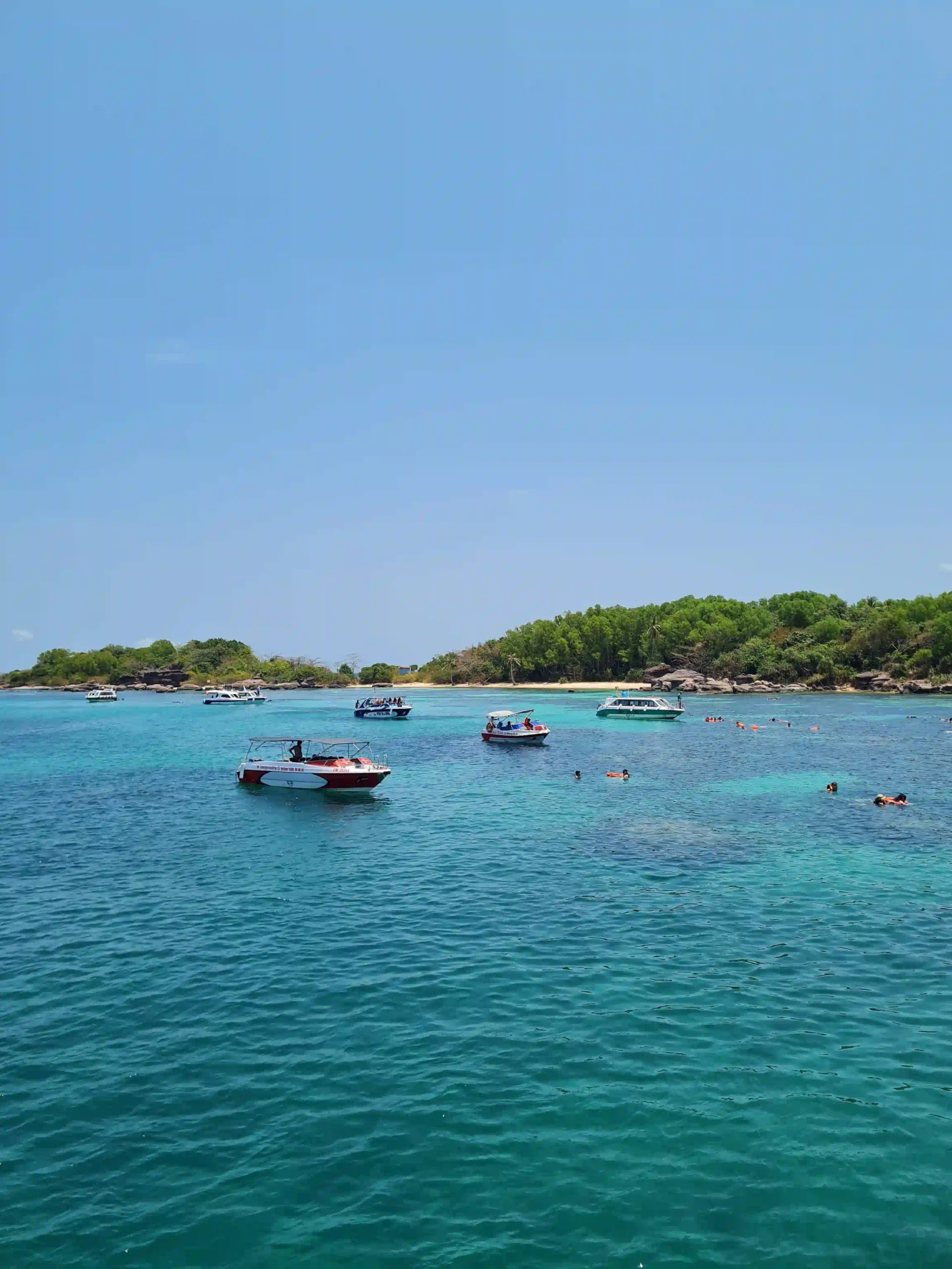 VIP Phu Quoc snorkeling tour review by an expat (4-Islands) 39 VIP or Group. What the Private phu quoc snorkeling tour Upgrade Actually Buys 4 scaled Vietadvisor