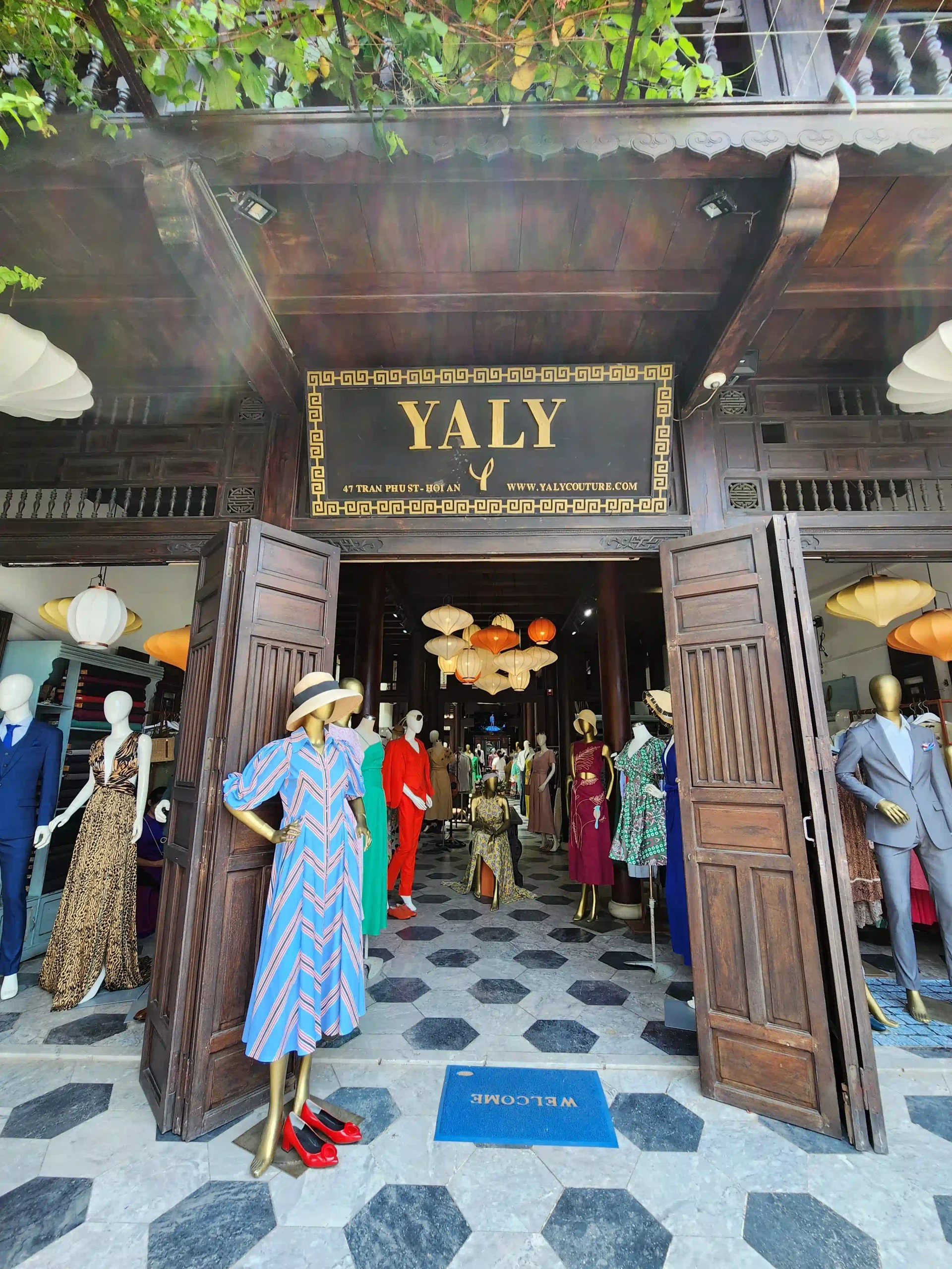 3 best custom clothes in Hoi An: Which one to choose? (2026) 4 Yaly tailor scaled Vietadvisor