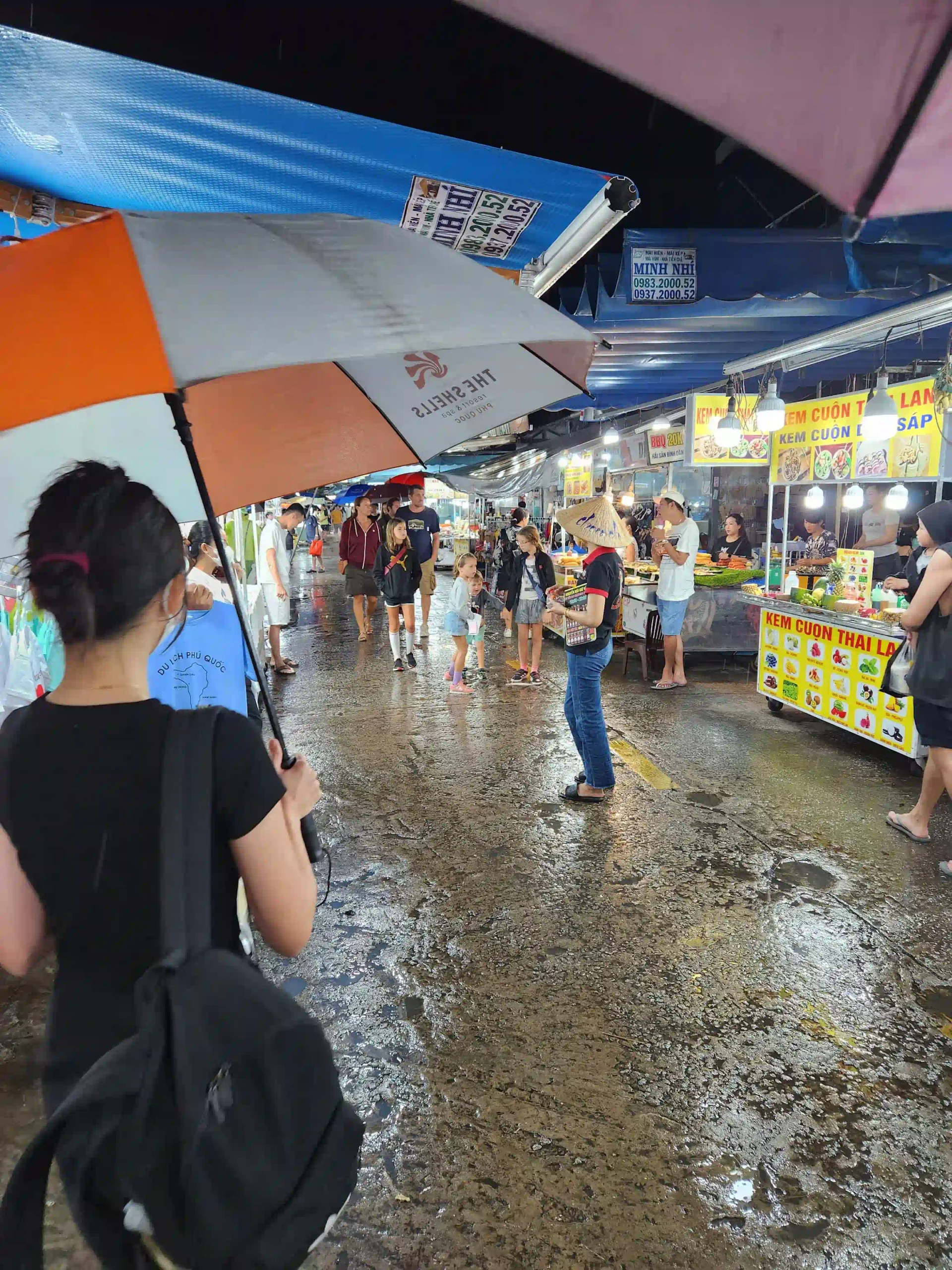 What to do in Phu Quoc when it rains: My go-to plan 16 night market in Duong Dong when it rains 2 scaled Vietadvisor