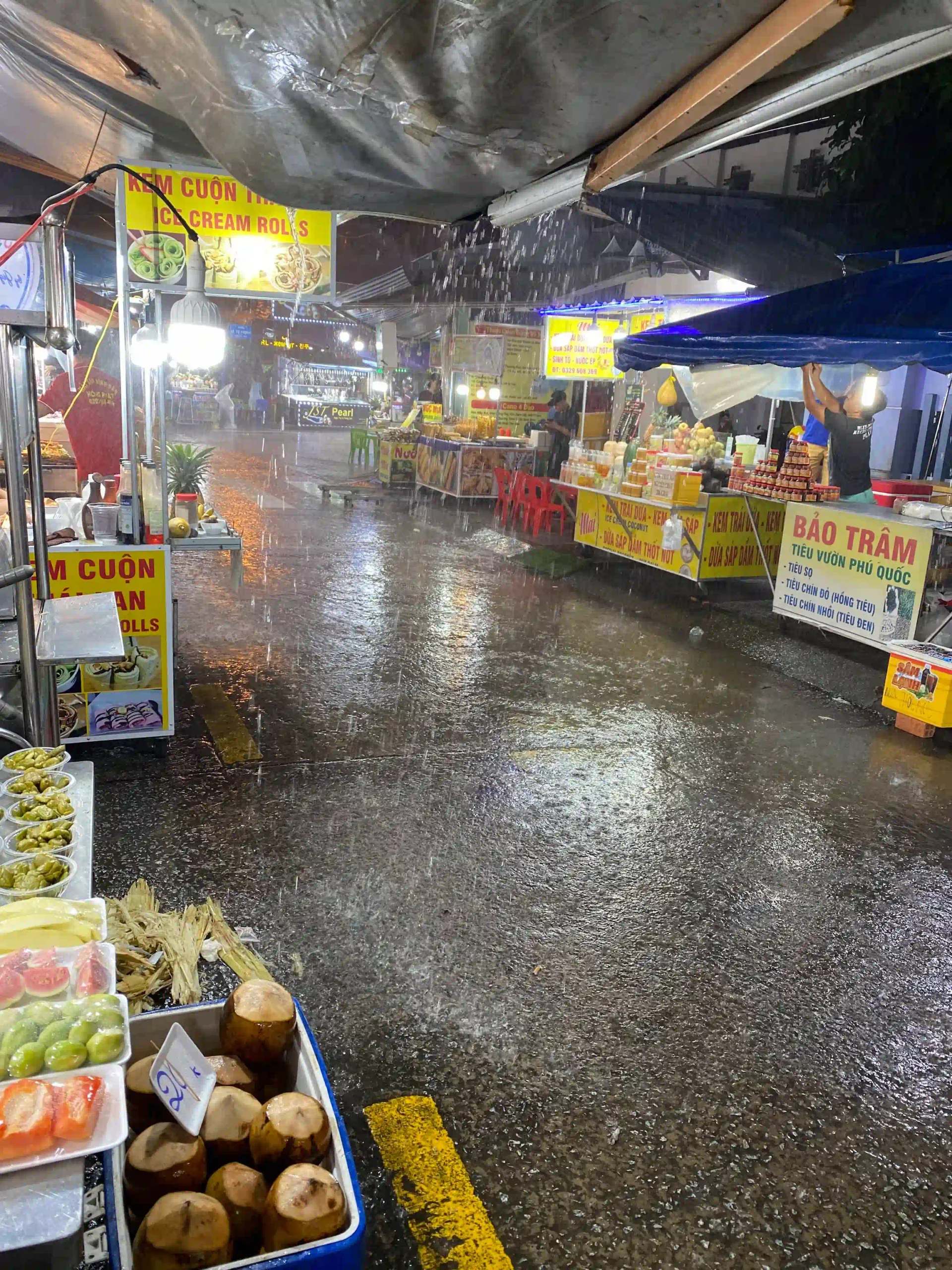 What to do in Phu Quoc when it rains: My go-to plan 15 night market in Duong Dong when it rains scaled Vietadvisor