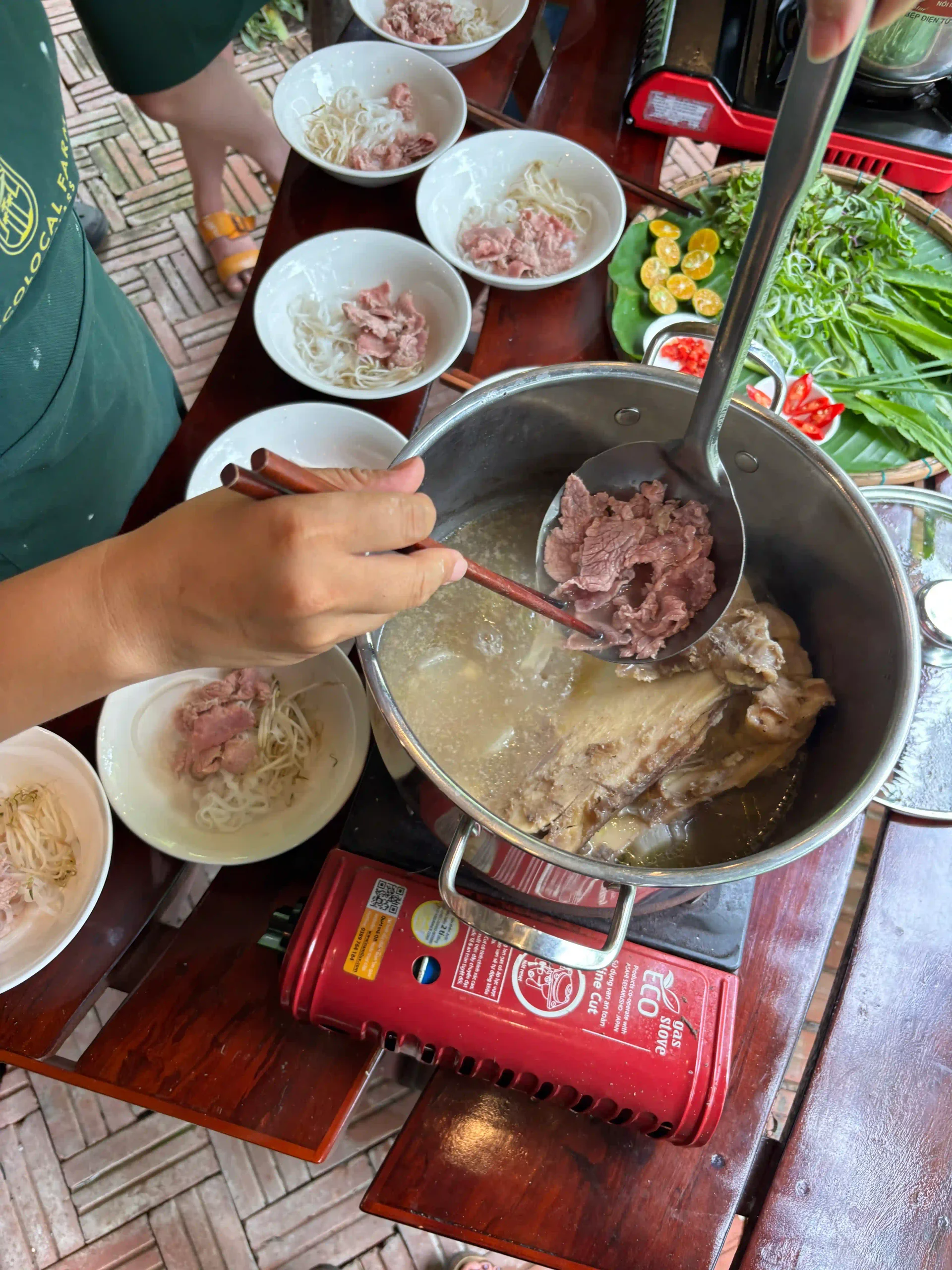 Hoi An cooking class & boat ride combo review: Worth it? 7 pho bo hoi an cooking class scaled Vietadvisor