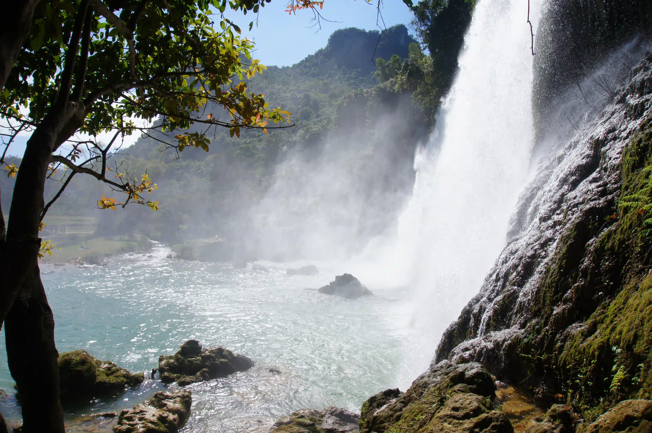 Cao Bang Loop vs Ha Giang Loop: Best choice for beginners? 29 Ban Gioc waterfall 2 scaled Vietadvisor