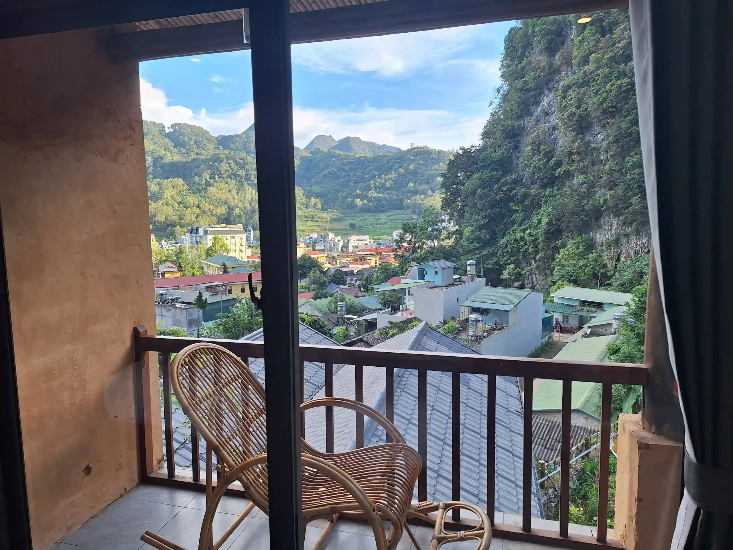 Where to stay in Dong Van, Ha Giang: 5 homestays you'll love 22 Dong Van Cliffside House 6 scaled Vietadvisor