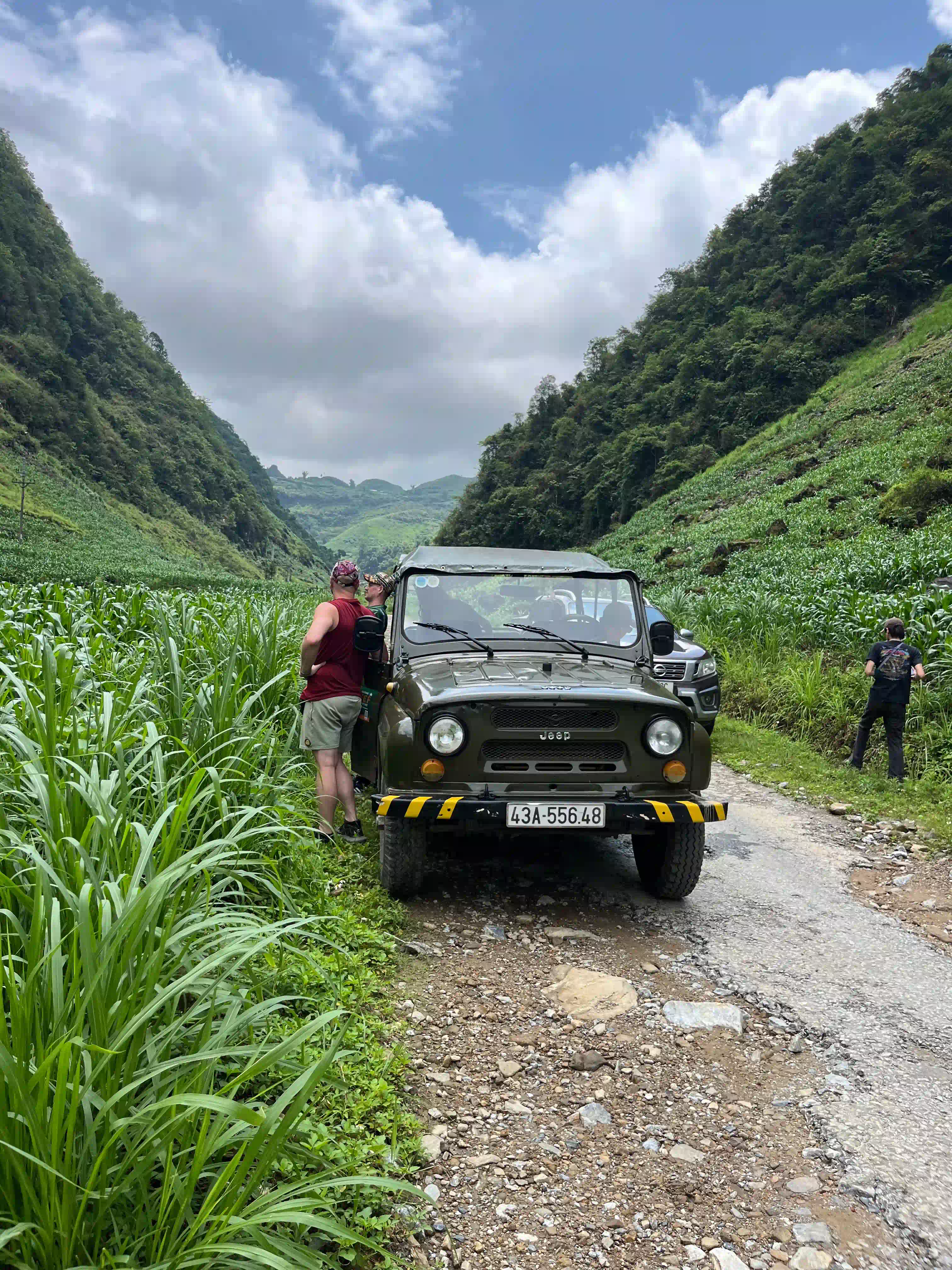Ha Giang jeep tour review (is it better than easy rider?) 7 How Many People Fit in a Jeep and Where the Guide Sits Vietadvisor