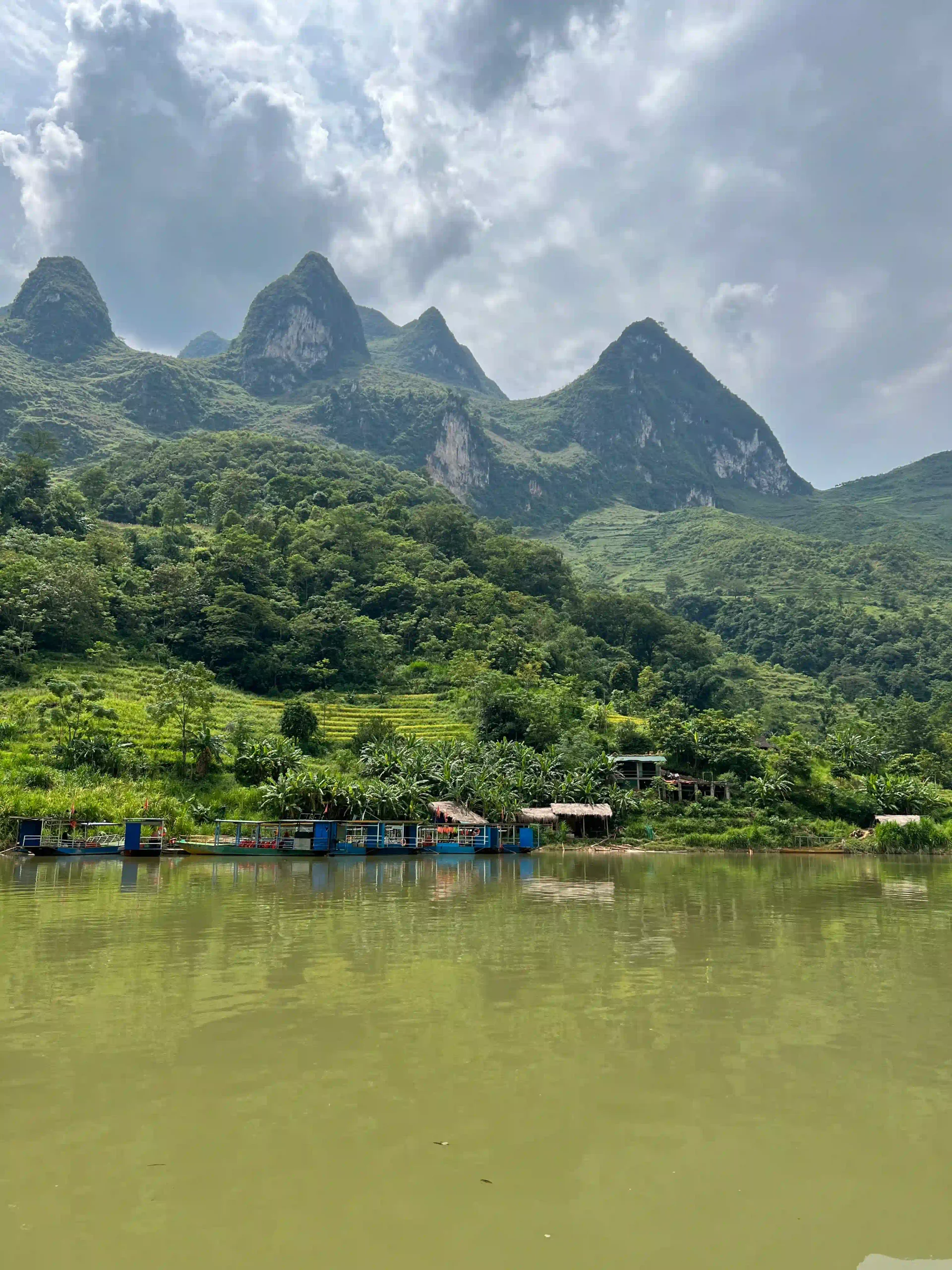 Best Ha Giang Loop 3-day itinerary & map for first-timers 31 Little Ma Pi Leng canyon scaled Vietadvisor
