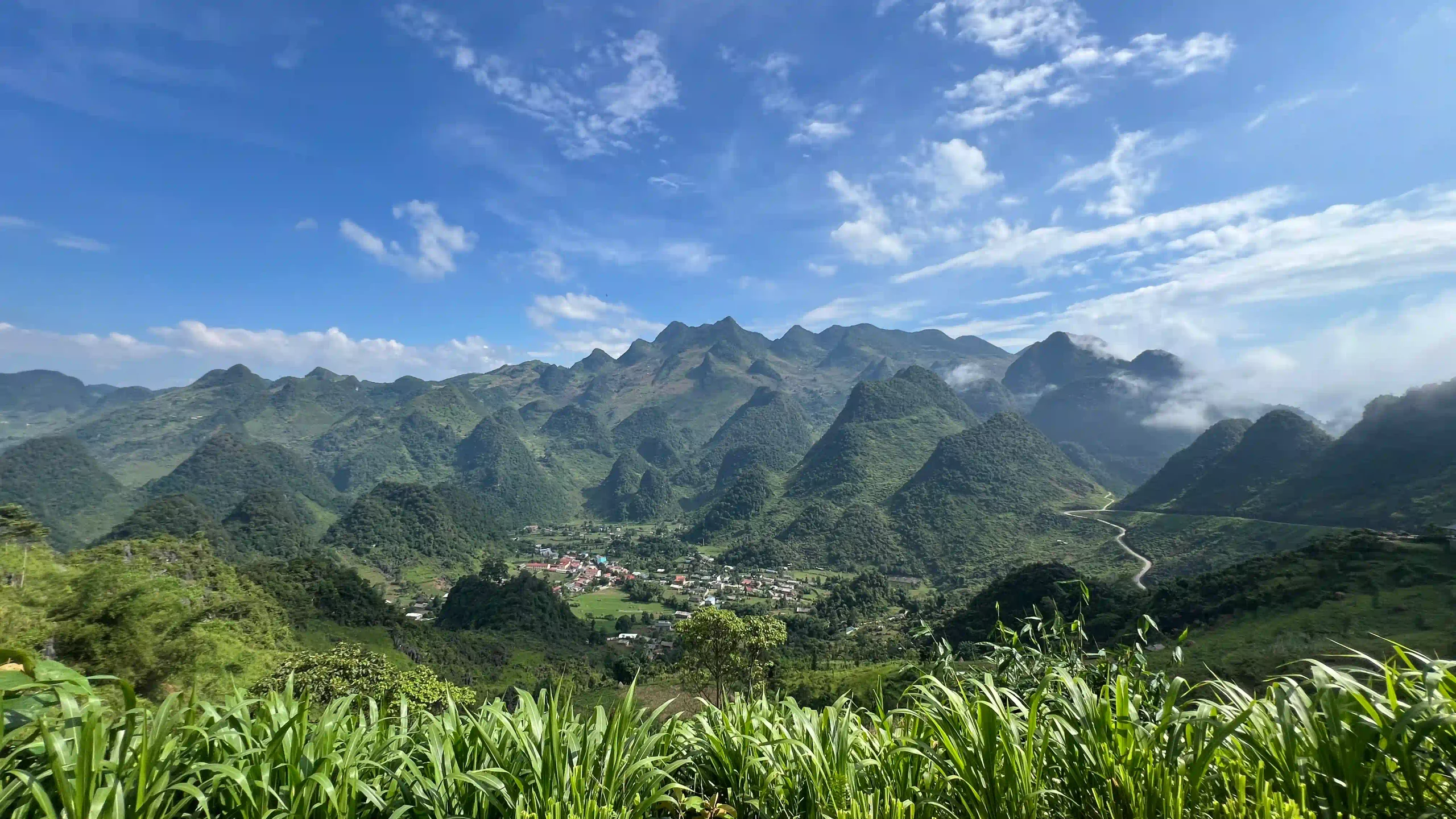Best Ha Giang Loop 3-day itinerary & map for first-timers 24 Lung Ho viewpoint scaled Vietadvisor