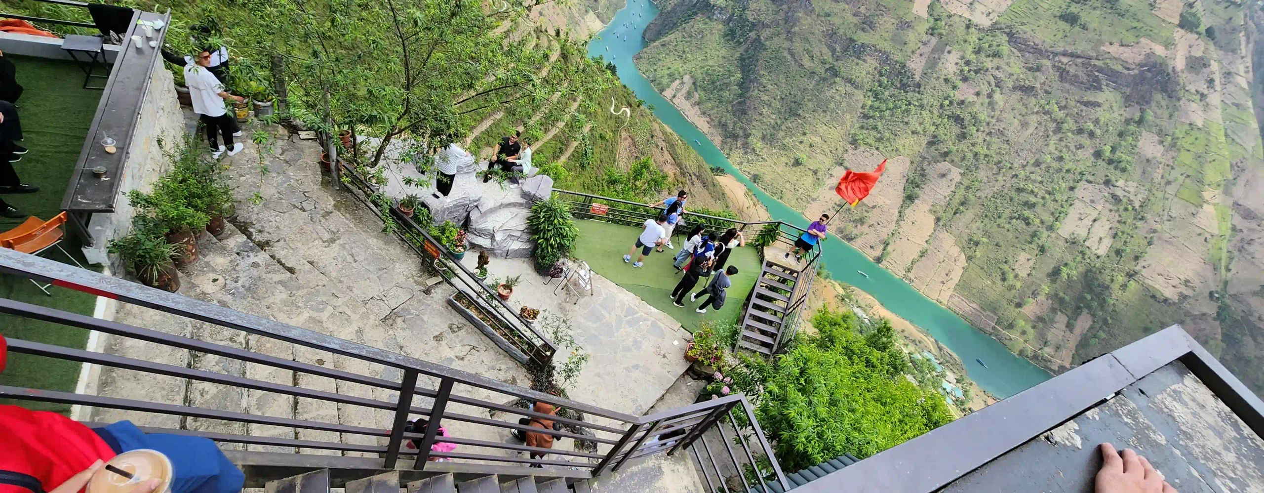 Ma Pi Leng Pass: Expectation vs reality 2026 (honest guide) 33 Ma Pi Leng Panorama The Cafe Viewpoint 2 scaled Vietadvisor