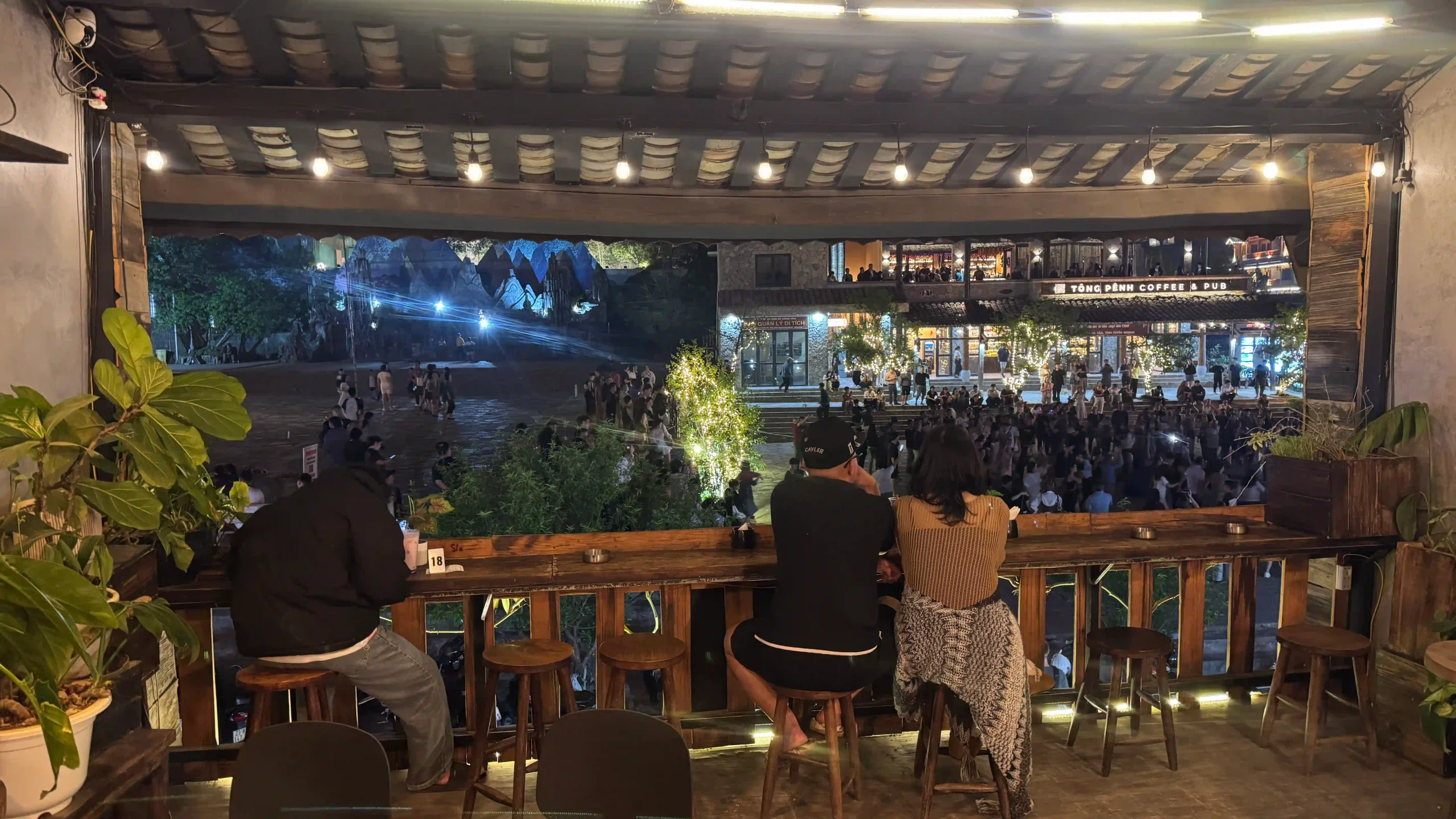 Dong Van Ancient Street: Best things to do in 1 night (2026) 22 Phien Coffee Beer Wine 2 scaled Vietadvisor