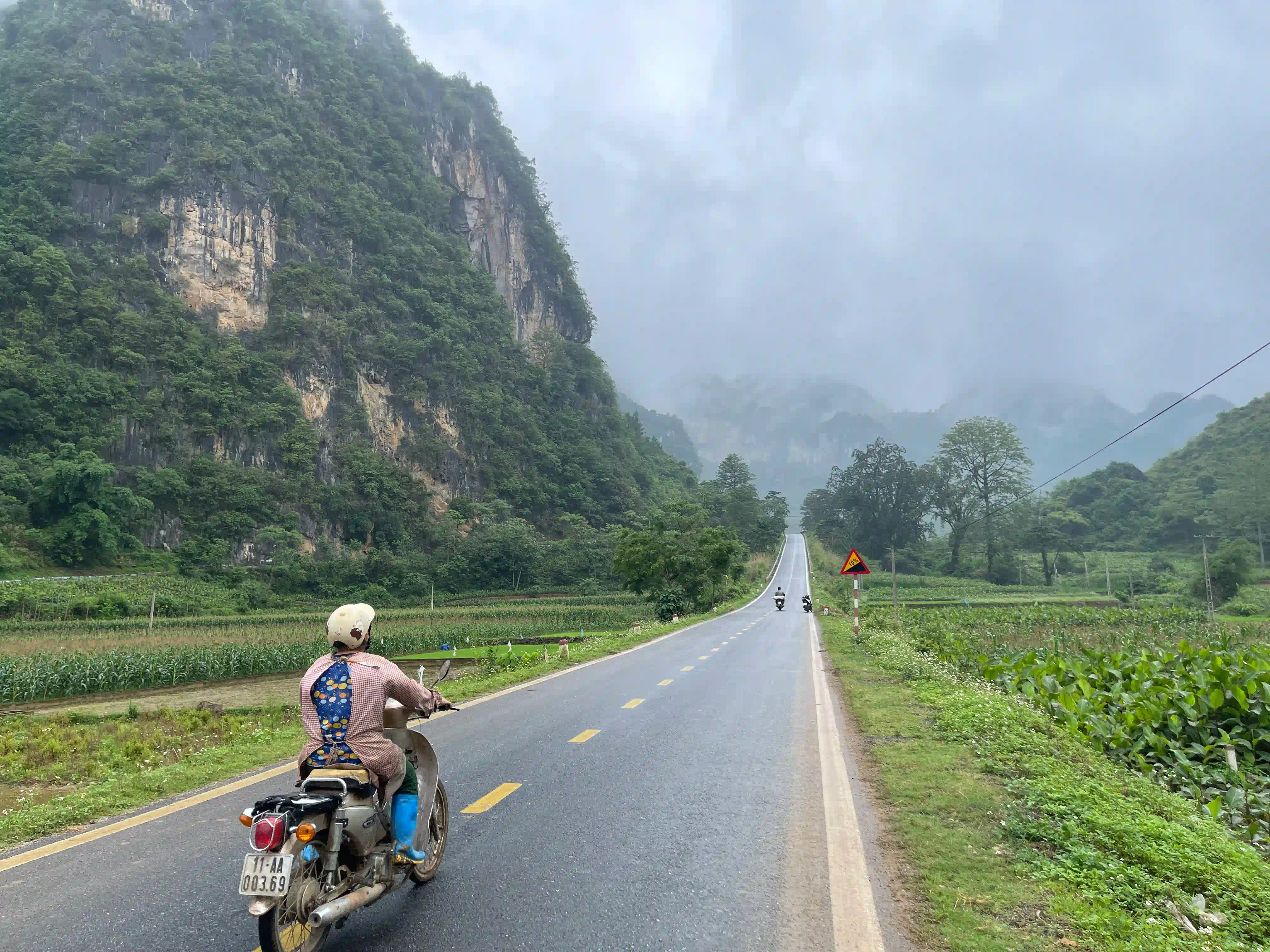 Cao Bang Loop vs Ha Giang Loop: Best choice for beginners? 13 The Cao Bang Loop road 3 Vietadvisor