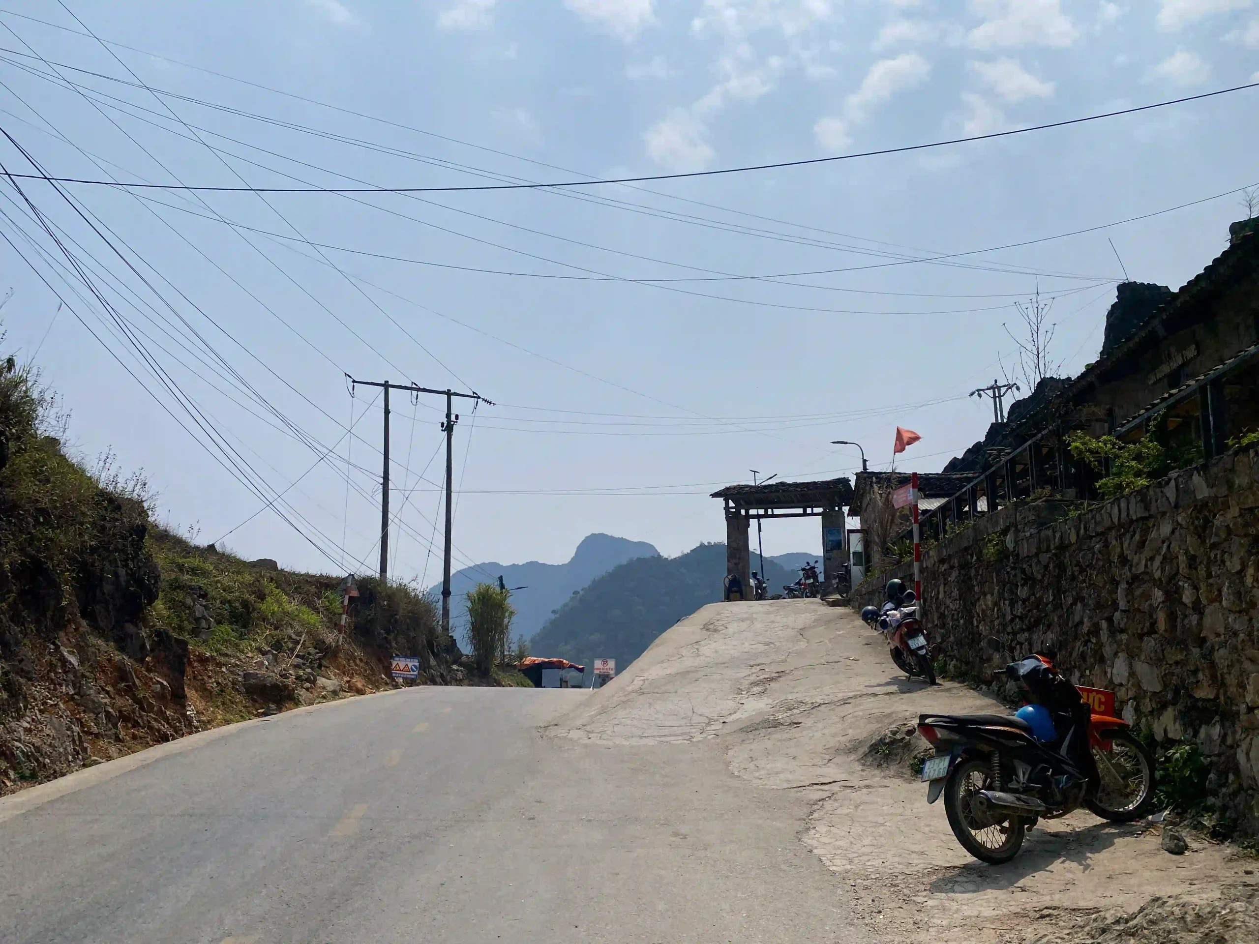 Ma Pi Leng Pass: Expectation vs reality 2026 (honest guide) 22 The Ma Pi Leng Skywalk scaled Vietadvisor