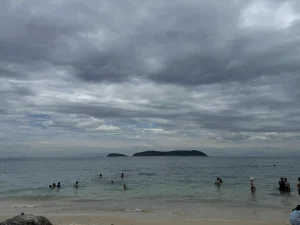 The Season Is Shorter Than People Expect cham island