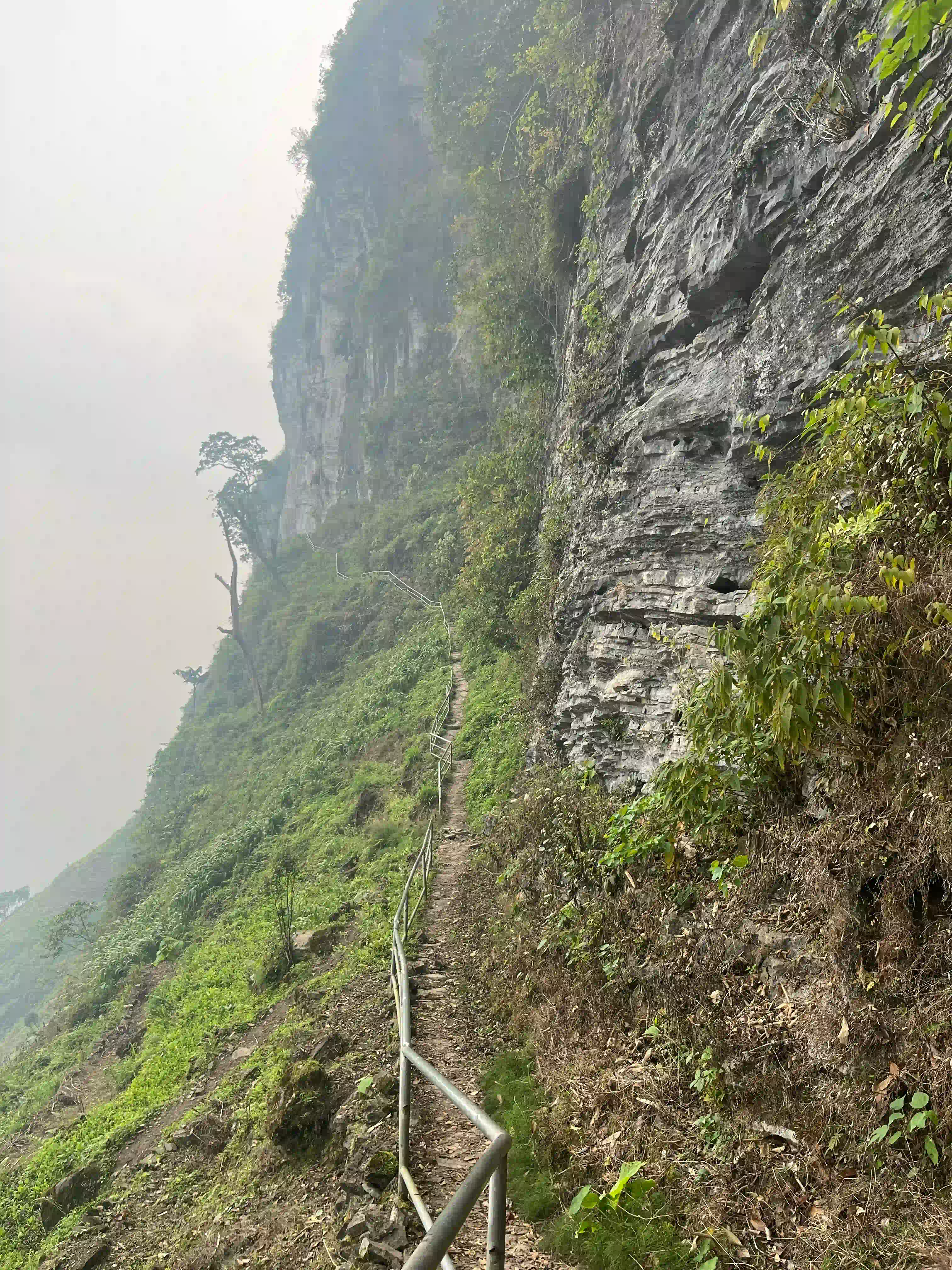 Ma Pi Leng Pass: Expectation vs reality 2026 (honest guide) 27 The Sky Path Hike to the White Cliffs Vietadvisor