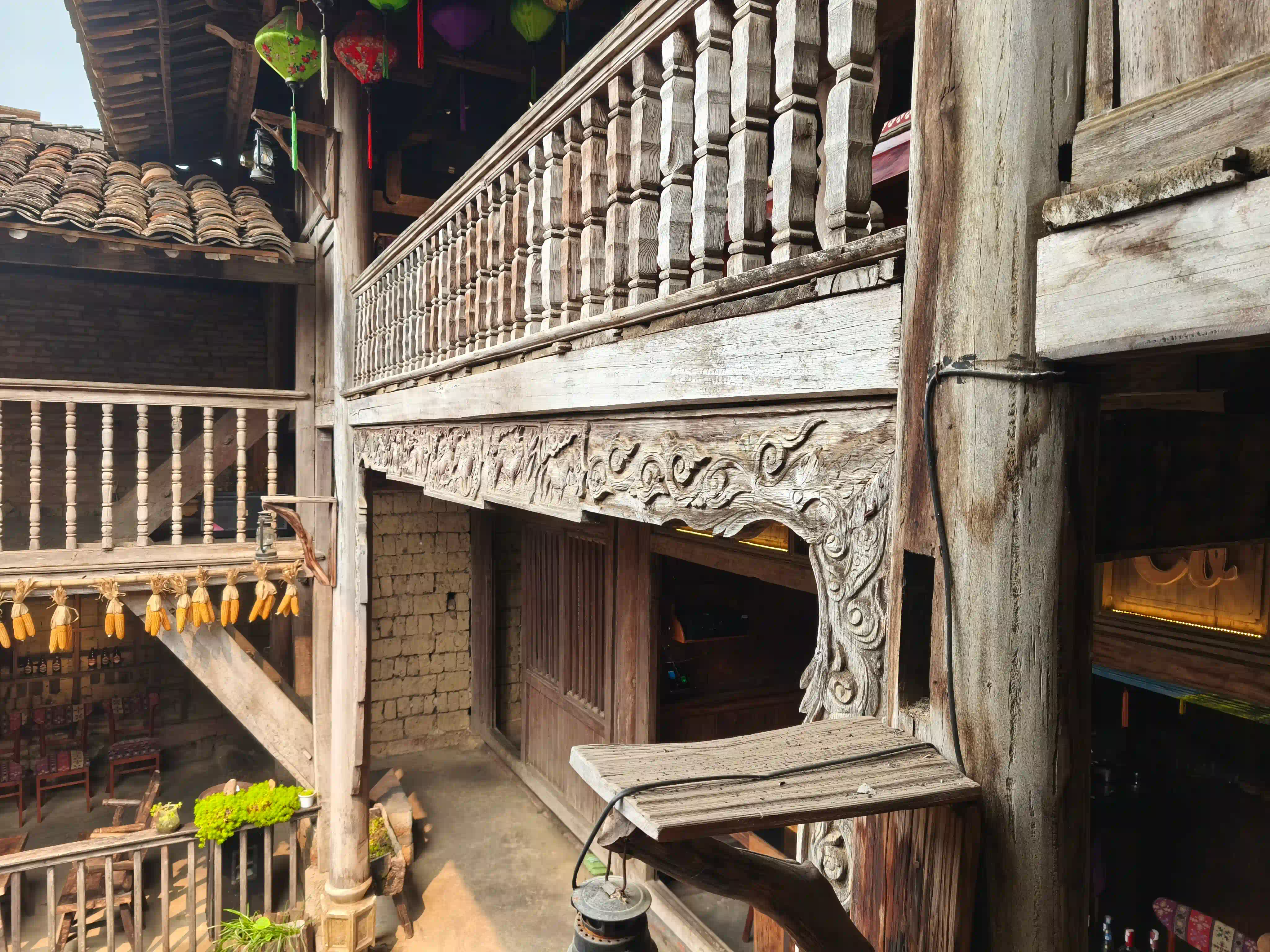 Dong Van Ancient Street: Best things to do in 1 night (2026) 4 What the Dong Van Old Quarter Actually Is 5 Vietadvisor