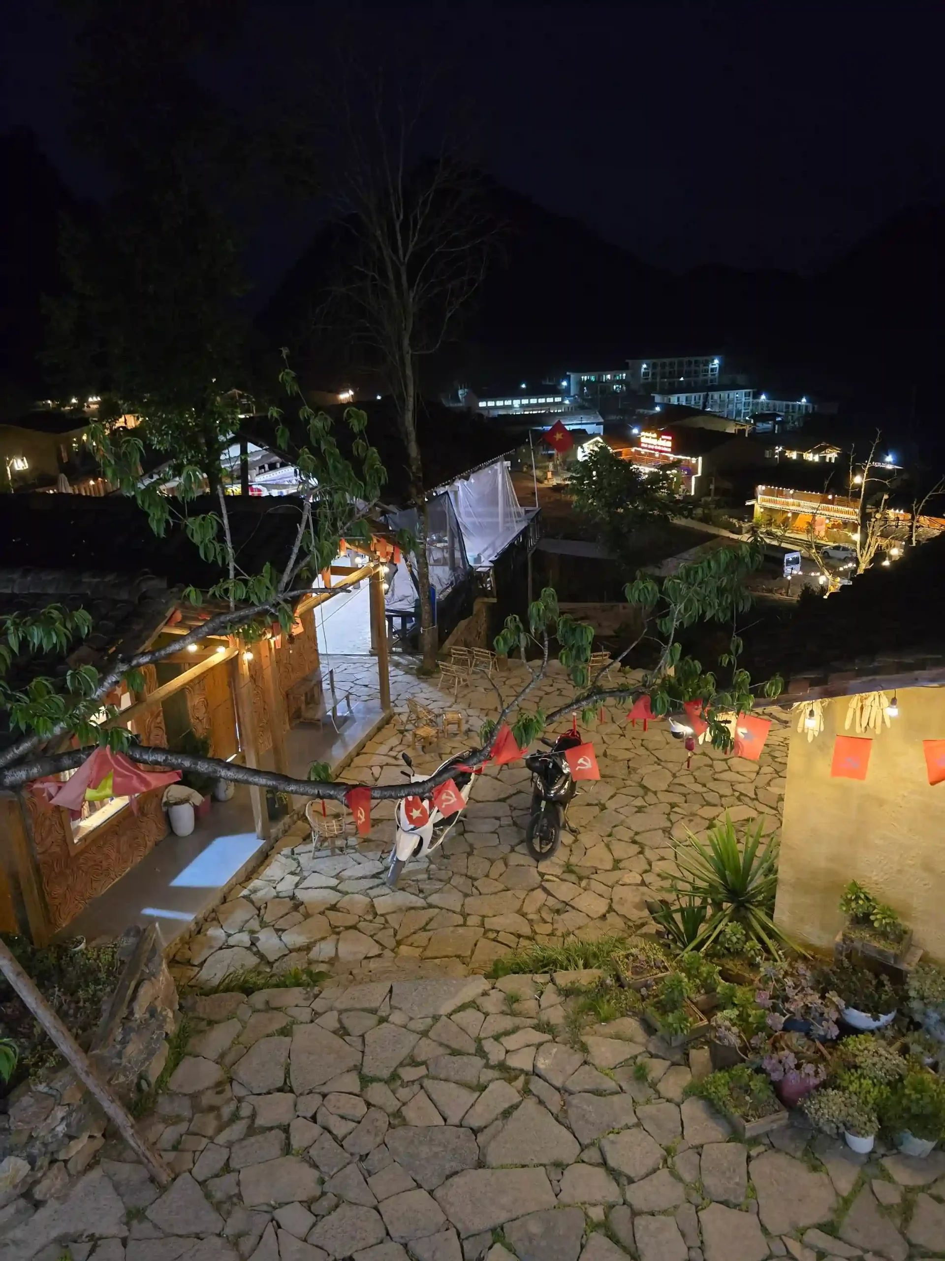 Where to stay in Dong Van, Ha Giang: 5 homestays you'll love 44 lo lo chai 2 scaled Vietadvisor