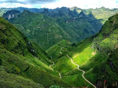 Best Ha Giang Loop 3-day itinerary & map for first-timers 16 Ma Pi Leng Pass