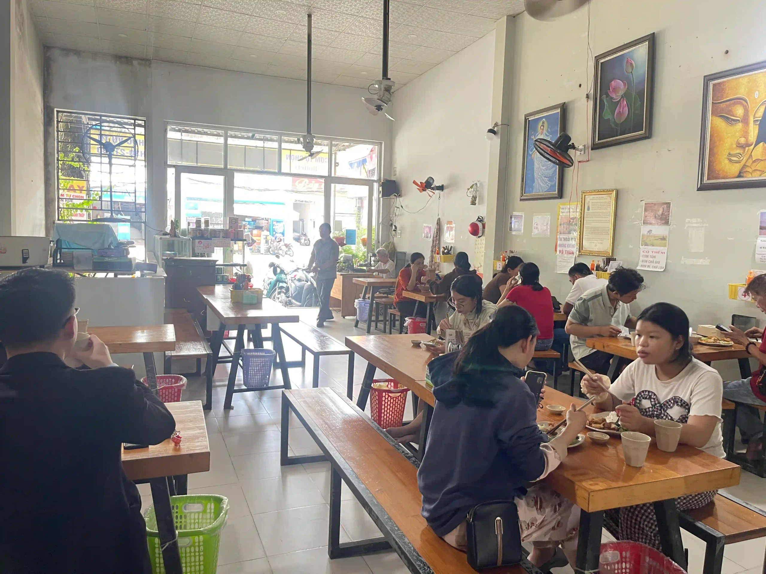 Top 5 Vegetarian Restaurants in Phu Quoc You Must Try (2026) 18 Bo De Chay Com Chay Tu Chon 4 scaled Vietadvisor