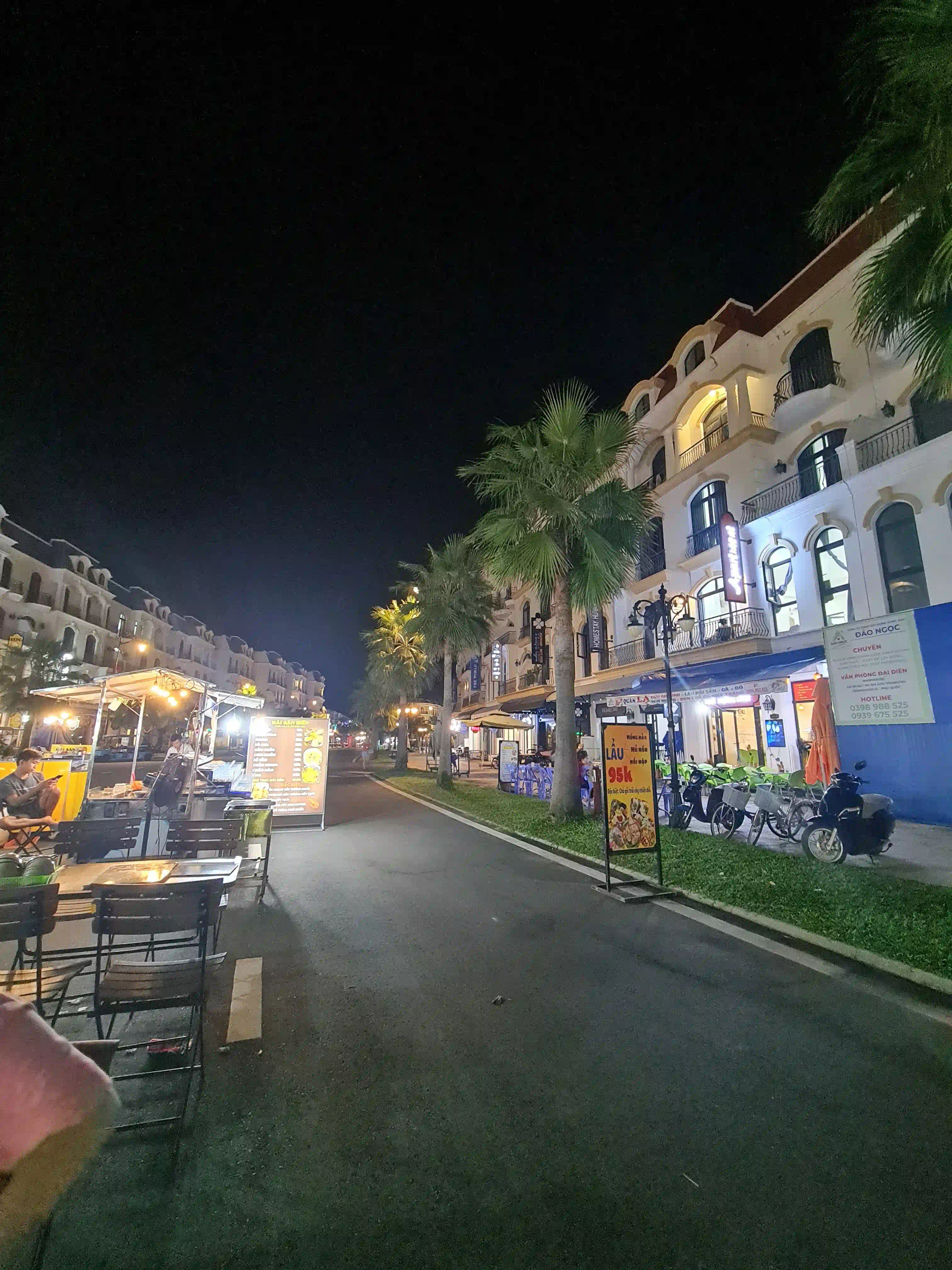 Phu Quoc Night Market Guide: What to Eat, Buy & Do (2026) 38 Grand World Night Market 5 Vietadvisor
