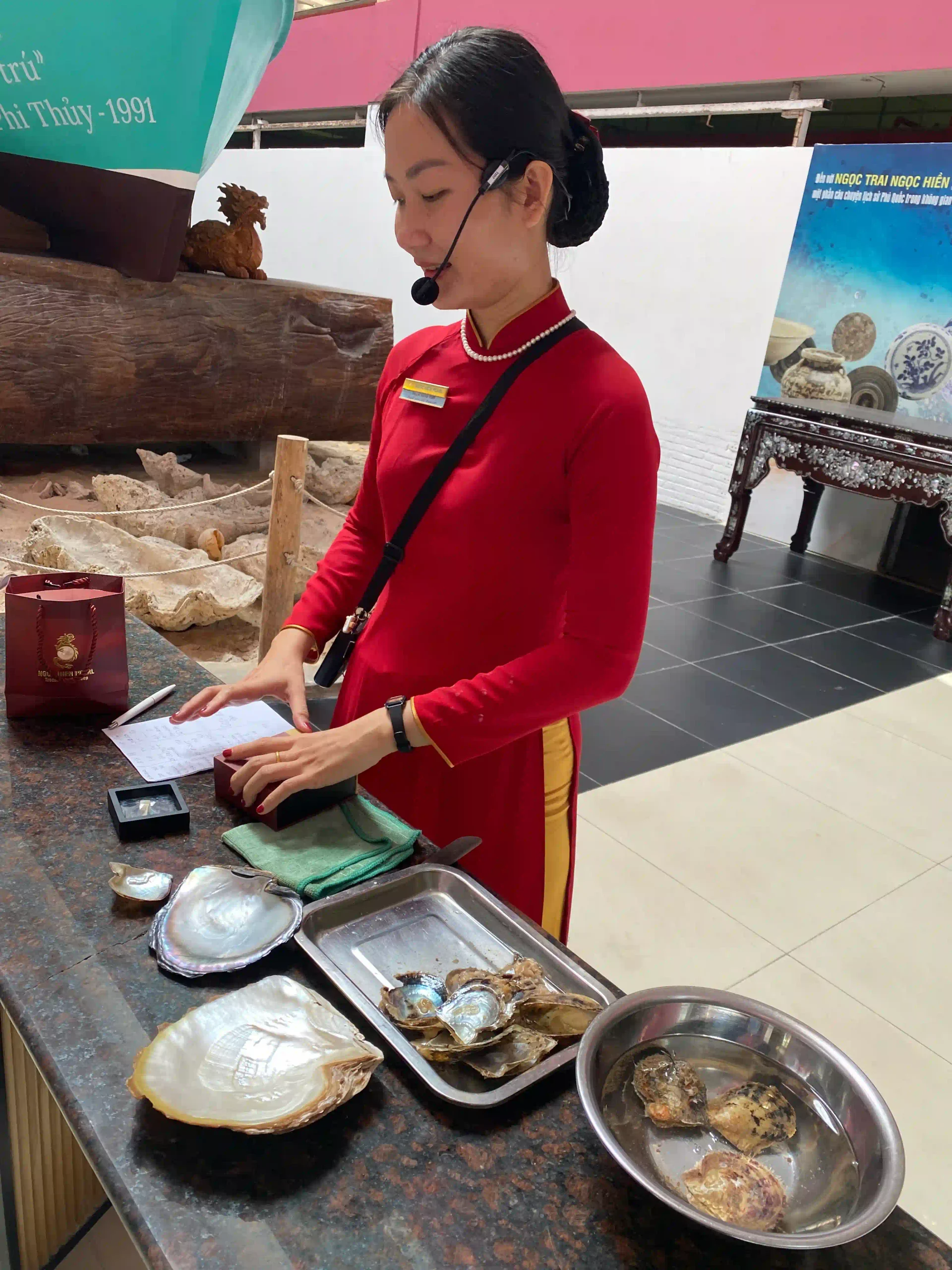 Where to Shop in Phu Quoc: 7 Places I Recommend (2026) 17 Ngoc Hien Pearl phu quoc 3 scaled Vietadvisor