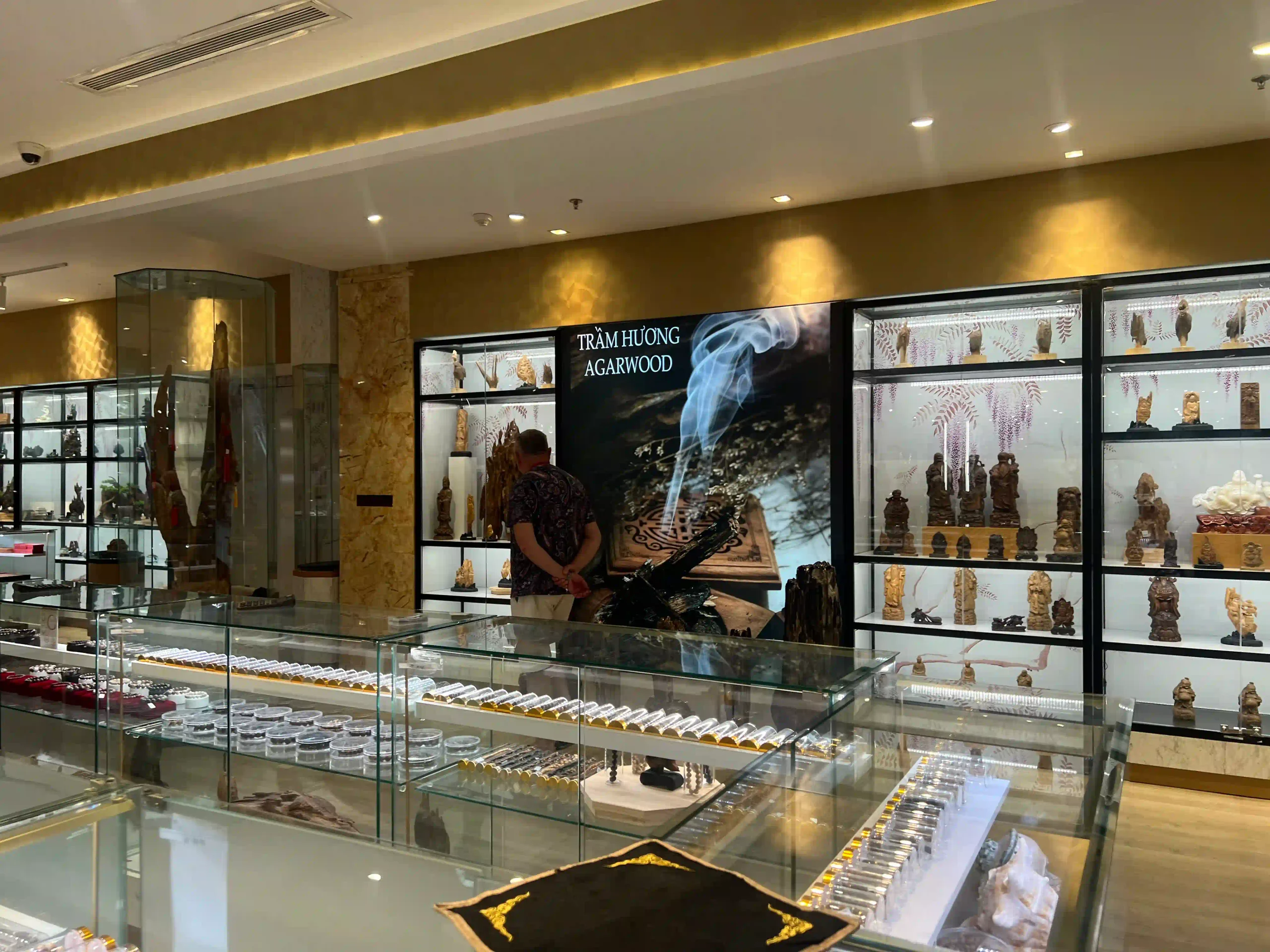 Where to Shop in Phu Quoc: 7 Places I Recommend (2026) 20 Ngoc Hien Pearl phu quoc scaled Vietadvisor
