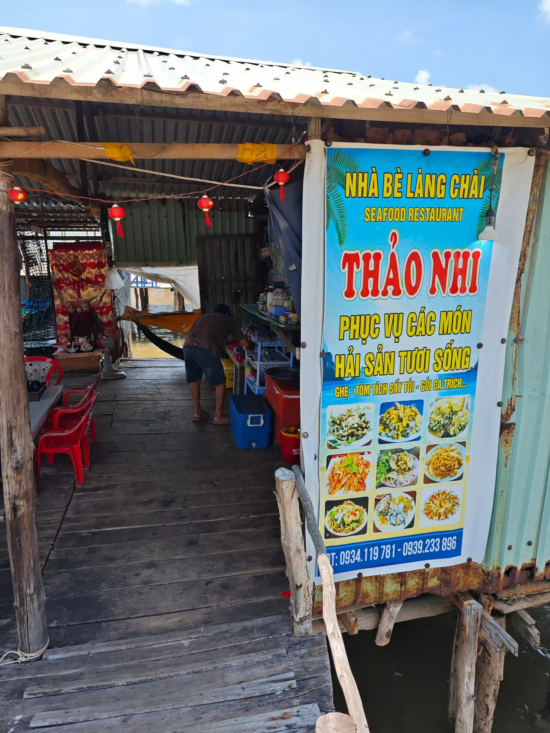 Ham Ninh Fishing Town: Reviews & Reality Check (2027) 12 Thao Nhi at the South End crab 2 scaled Vietadvisor