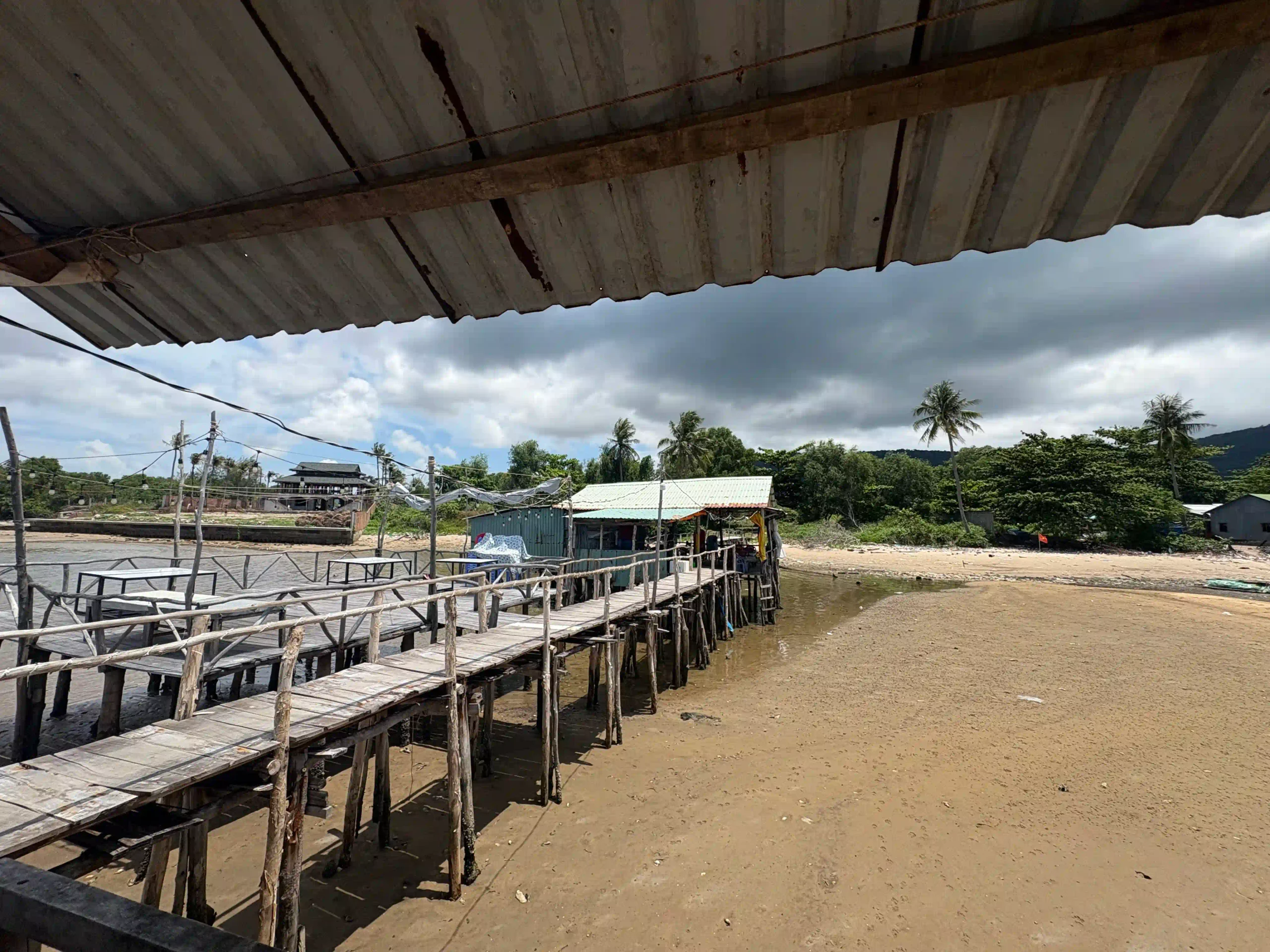 Ham Ninh Fishing Town: Reviews & Reality Check (2027) 11 Thao Nhi at the South End crab 3 scaled Vietadvisor