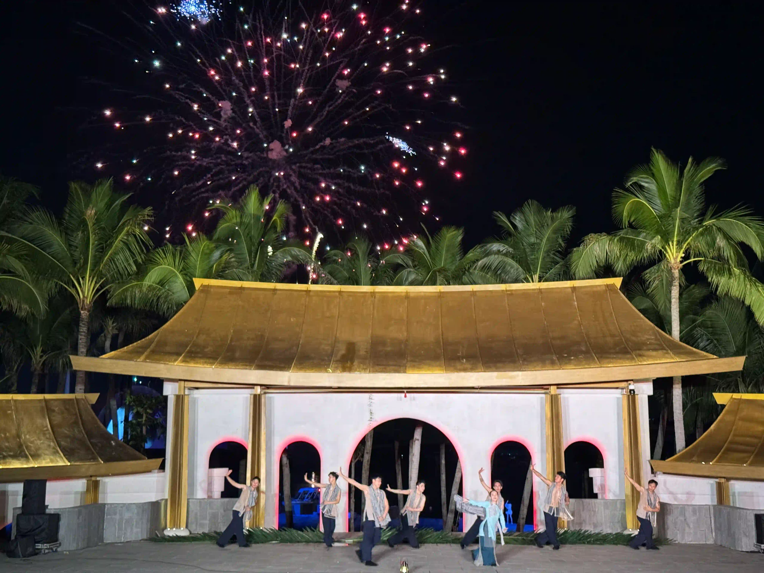 Phu Quoc Night Market Guide: What to Eat, Buy & Do (2026) 34 Vui Fest Night Market in Sunset Town 2 scaled Vietadvisor