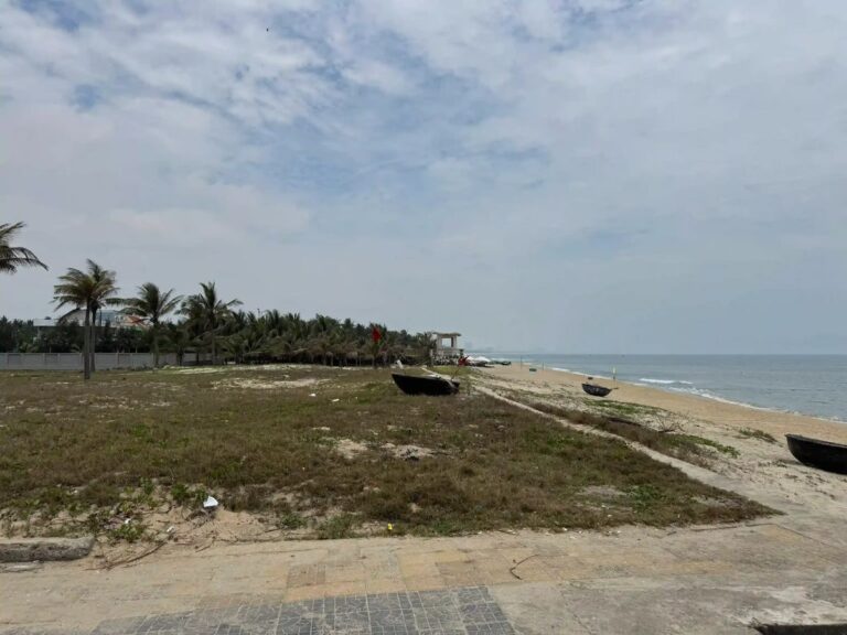 Con Dao, is it worth the expensive flight, or should I just do Phu Quoc instead? 10 beach 61743 1 Vietadvisor