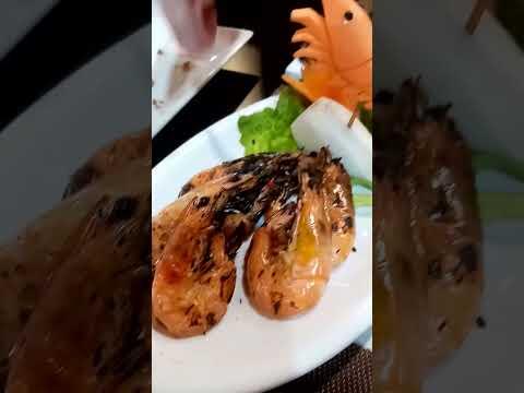 Vietnam Ha Long Bay - Food on Boat / Grilled Prawns /Food Carving