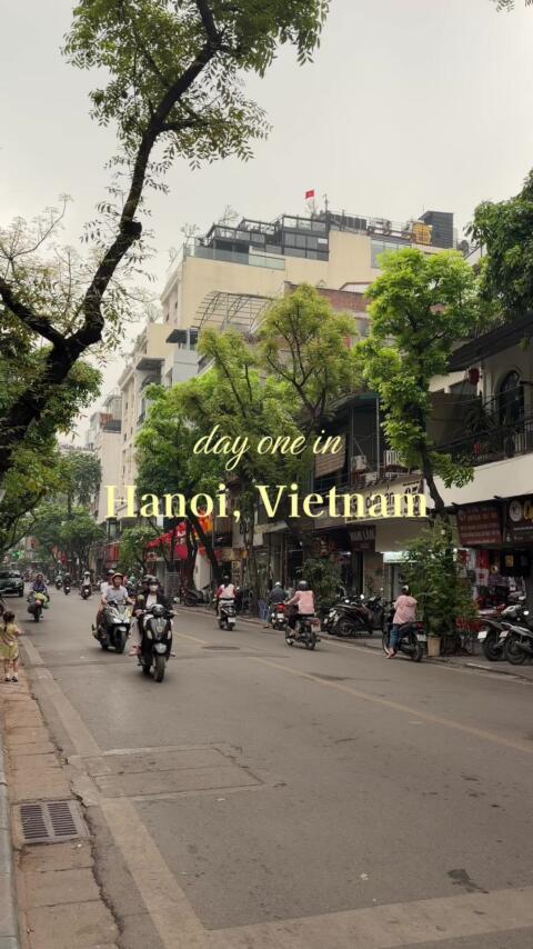 what a crazy, bustling and beautiful city:📍Hanoi, Vietnam. #vietnam #hanoi #vietnamtravel #travel #fyp 