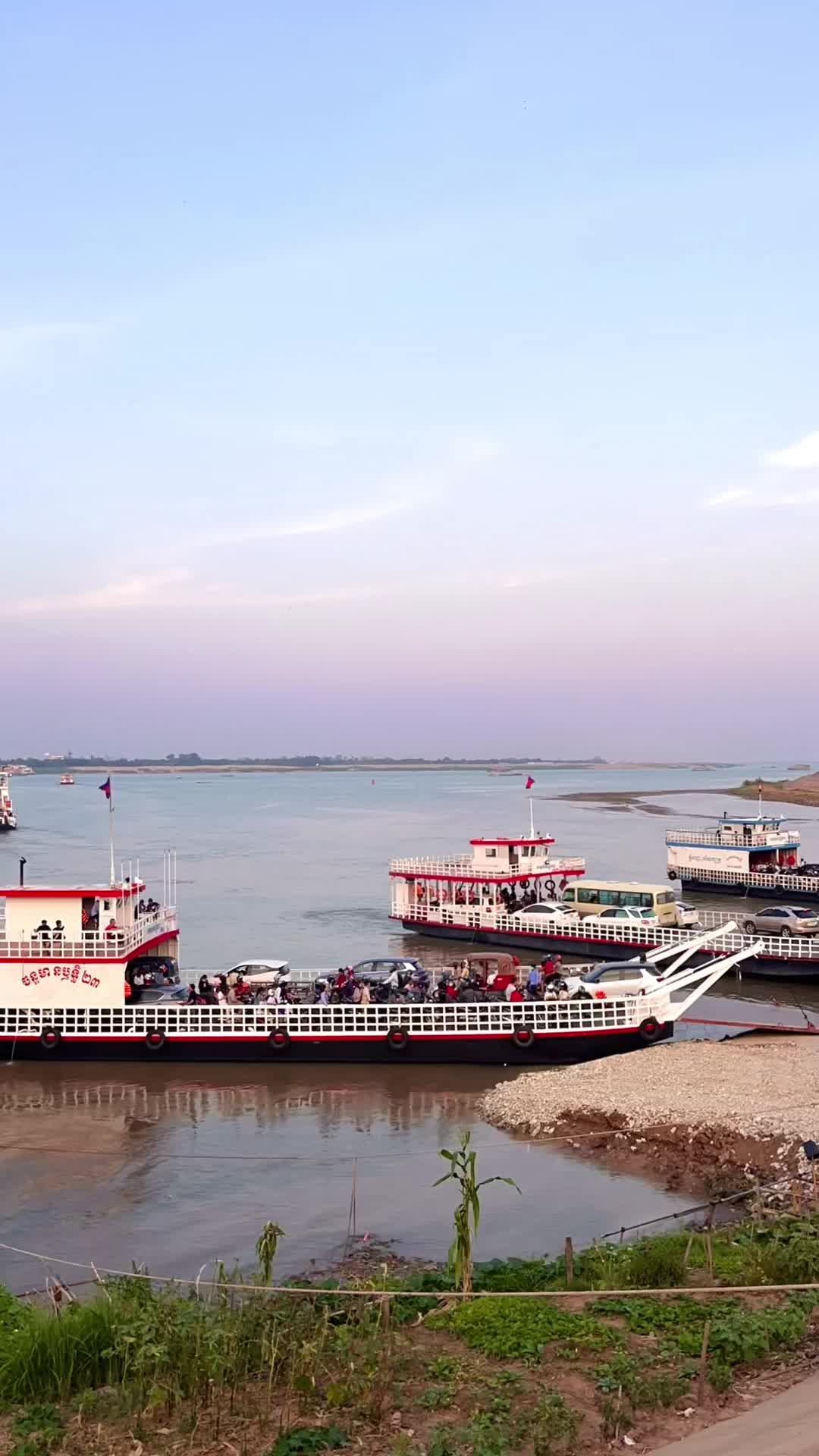 Arey Ksat Ferry #phnompenhcity #cambodia🇰🇭 #city #river #ferry #boat #transportation #asia #life #travelcambodia #visit #explore 