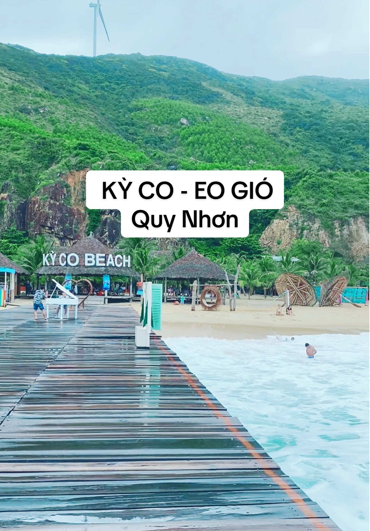 Maldives &ldquo;phi&ecirc;n bản Việt&rdquo; với b&atilde;i biển xanh, bờ c&aacute;t trắng lung linh lấp l&aacute;nh dưới nắng!!! #kycoeogio #quynhon #xuhuongtiktok #trending 