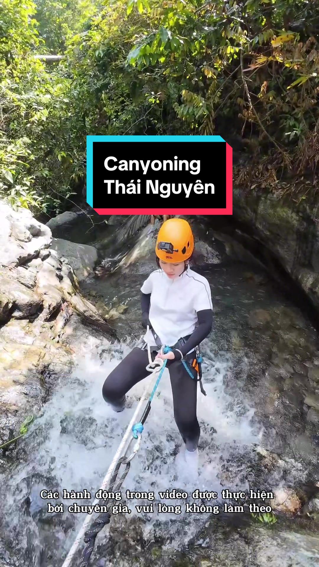 Lần đầu trải nghiệm canyoning sẽ như thế n&agrave;o 😎🤟 #nature #phuonghuong #canyoning 