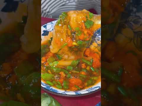 Food tour qu&aacute;n nổi tiếng đ&ocirc;ng kh&aacute;ch ở Huế th&igrave; liệu c&oacute; ngon? #shorts #foodreview #nhandian
