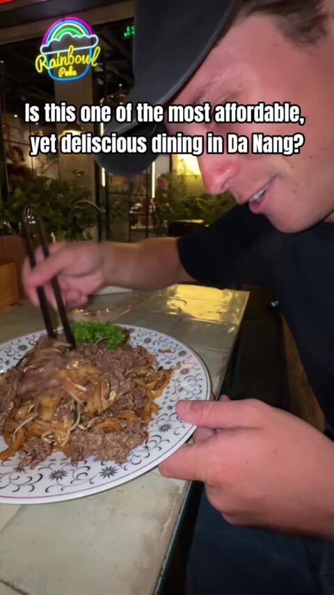 Vietnom local eatery in Da Nang was amazing!!