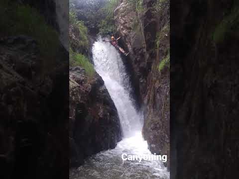 Đu d&acirc;y th&aacute;c nước tại Đà Lạt | Canyoning in Dalat - Vietnam #Shorts