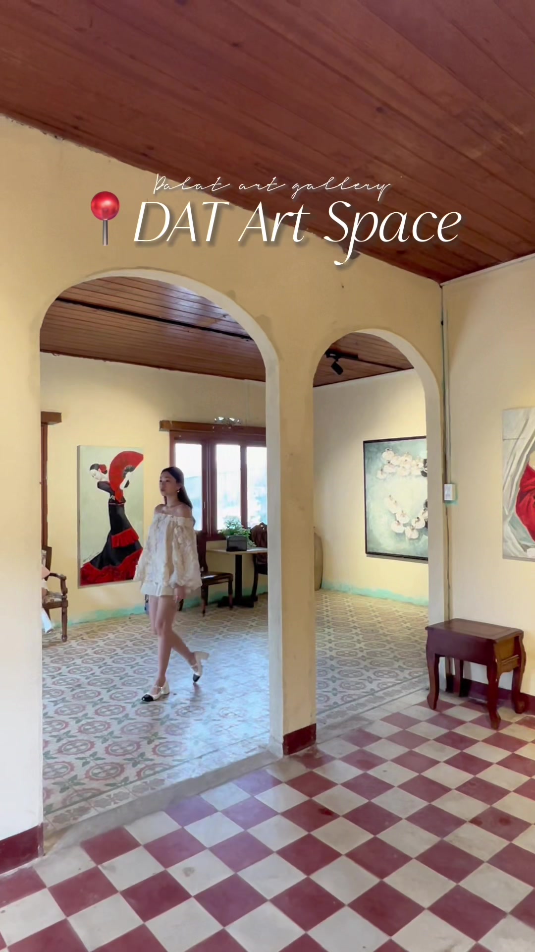 Replying to @bacjxiux ph&ograve;ng tranh ki&ecirc;m cafe chưa chắc ai cũng biết đến ở Dalat🤍 #dalatreview #dalat #xuhuong #gallery #dalattrip 