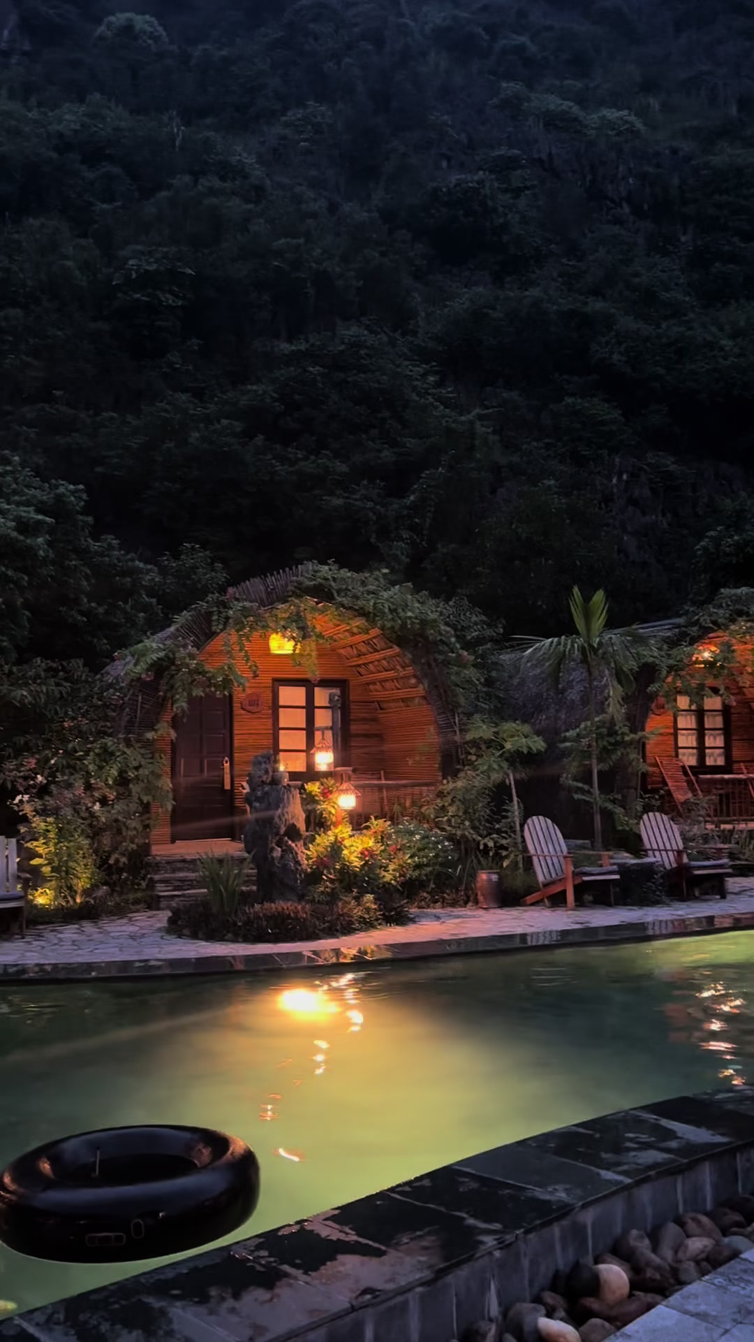 Một chiếc homestay xinh xắn y&ecirc;n b&igrave;nh ẩn m&igrave;nh dưới ch&acirc;n n&uacute;i h&ugrave;ng vĩ Ninh B&igrave;nh #homestay #ninhbinh #dulich 