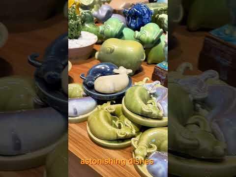 Hai bạn g&aacute;i đi &ldquo;Bat Trang&rdquo; - Pottery Village, Hanoi #asia #hanoi #dulich #vietnam #pottery #travel