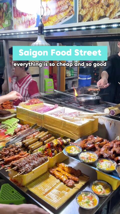 Bui Vien street is filled with beers and music, I find my peace with cheap and yummy food at Ho Thi Ky Food Street 👏🏼🥰 Everything is displayed in the menu with price so you won't get scammed. Also, the flower market is right beside the food street so you can stroll around for some fresh flowers 🌸🌷 DM us for local expert support and more! #MeetupVietnam #vietnamitinerary #thingstodoinvietnam #backpackingvietnam #bucketlist #Saigon #Streetfood #hochiminhcity 