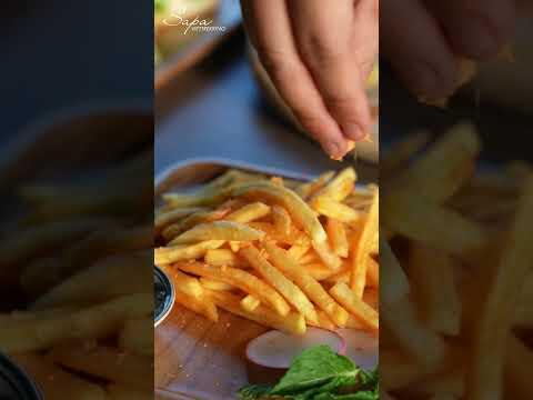 #shorts Thưởng thức những m&oacute;n fast food hấp dẫn tại Viettrekking Sapa