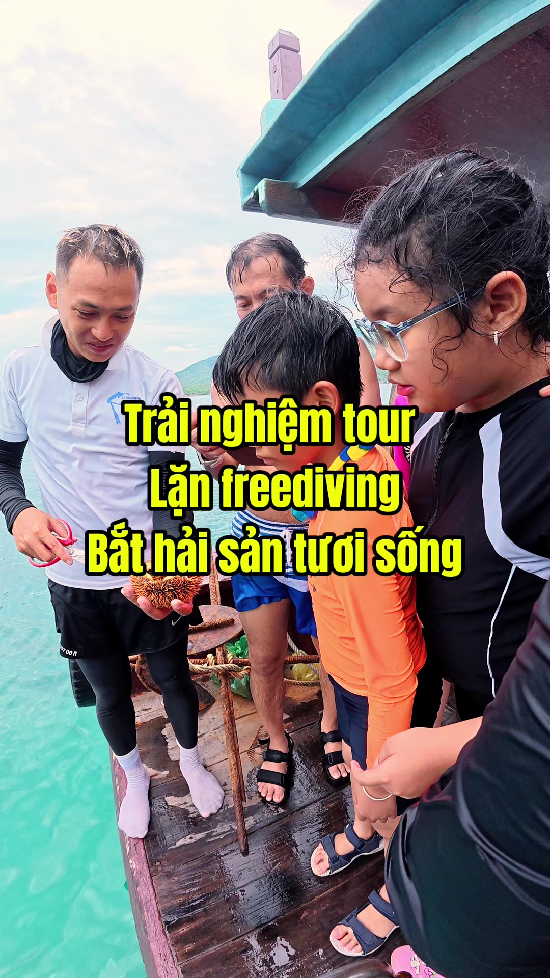 Những trải nghiệm kh&oacute; qu&ecirc;n khi đi tour b&ecirc;n sang. Freediving nha trang, tour 3 đảo.#tour3đảo #nhatrangreview #vairal #tourquaychupfrediving #freedivingnhatrang #dulichnhatrang #xuhuong #tourprivate #@Ying Ying Ở Nha Trang 
