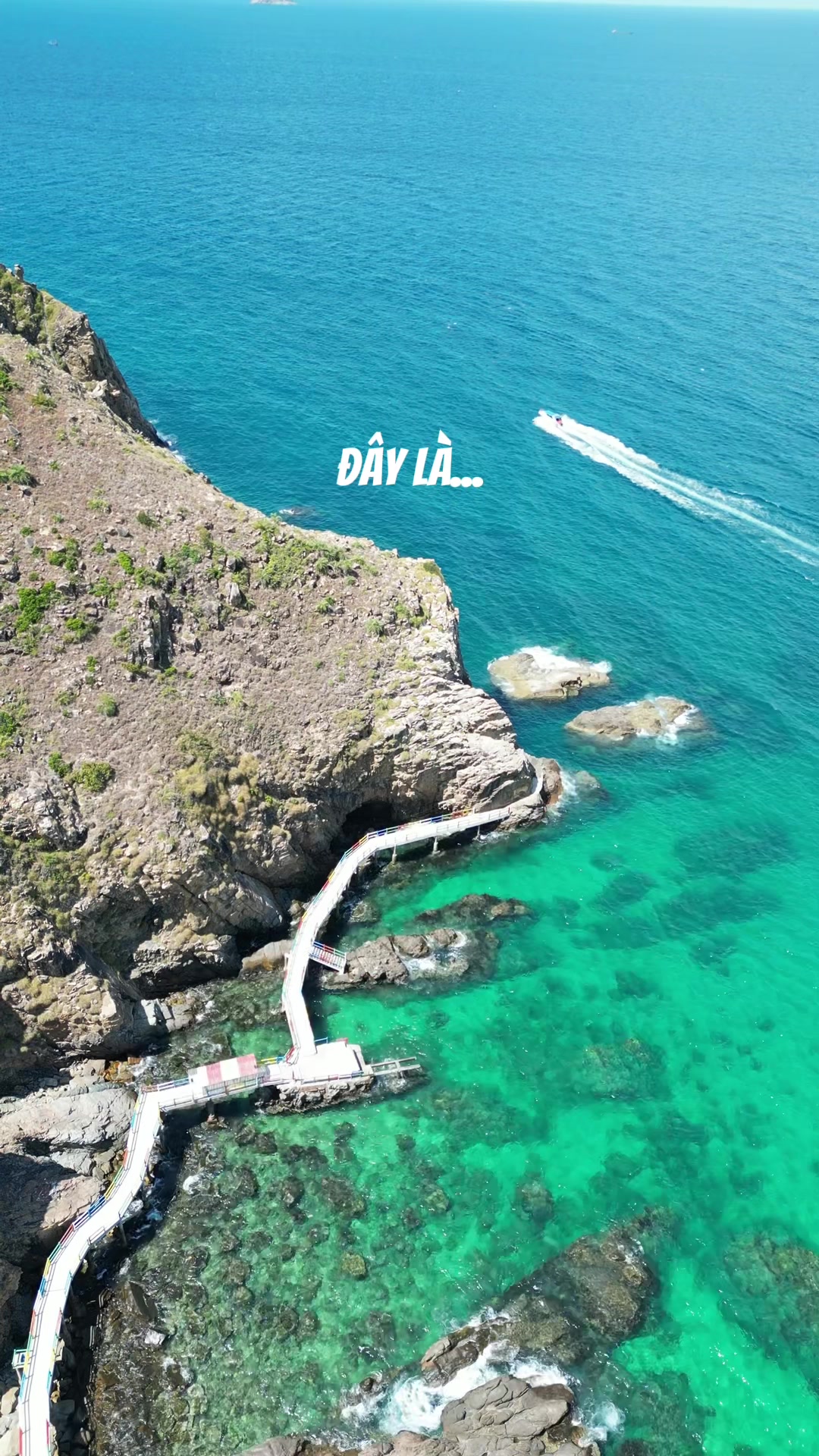 kh&ocirc;ng phải Maldives, đ&acirc;y l&agrave; biển Kỳ Co, Quy Nhơn🪸🍃m&agrave;u nước 💯 kh&ocirc;ng chỉnh m&agrave;u #travel #traveltiktok #travellife #fyp #travelvietnam #learnontiktok #quynhon #beachvibes 