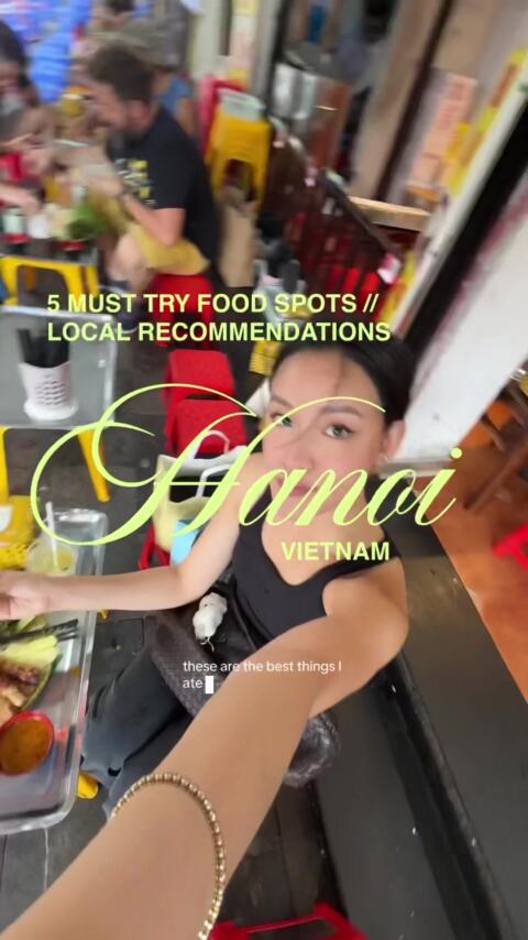Hanoi food scene is UNREAL 😮&zwj;💨🇻🇳 #hanoifood #hanoi  #vietnamfood #hanoitravel #banhcuon #buncha #vietnamtrip #hanoistreetfood 
